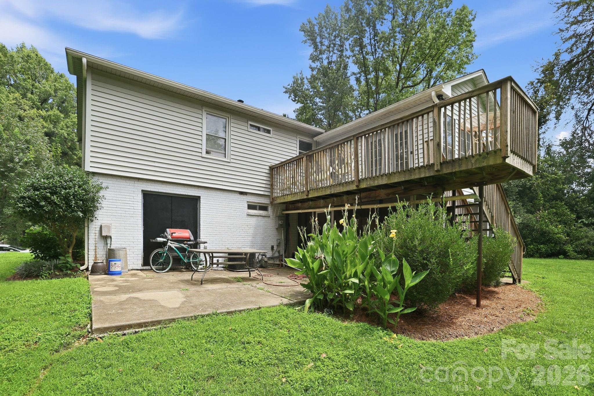 5914 Quiet Cove Court Property Photo 24