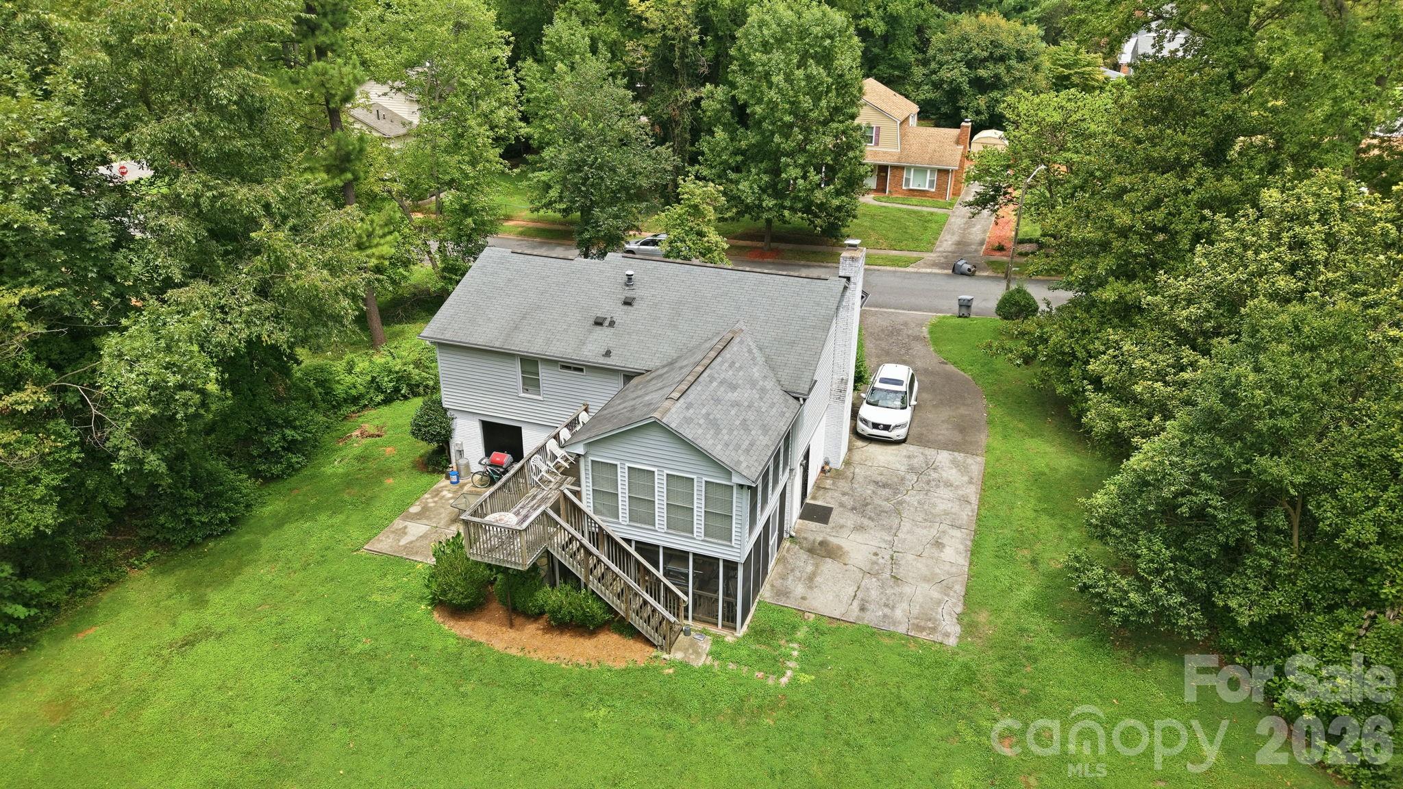 5914 Quiet Cove Court Property Photo 28