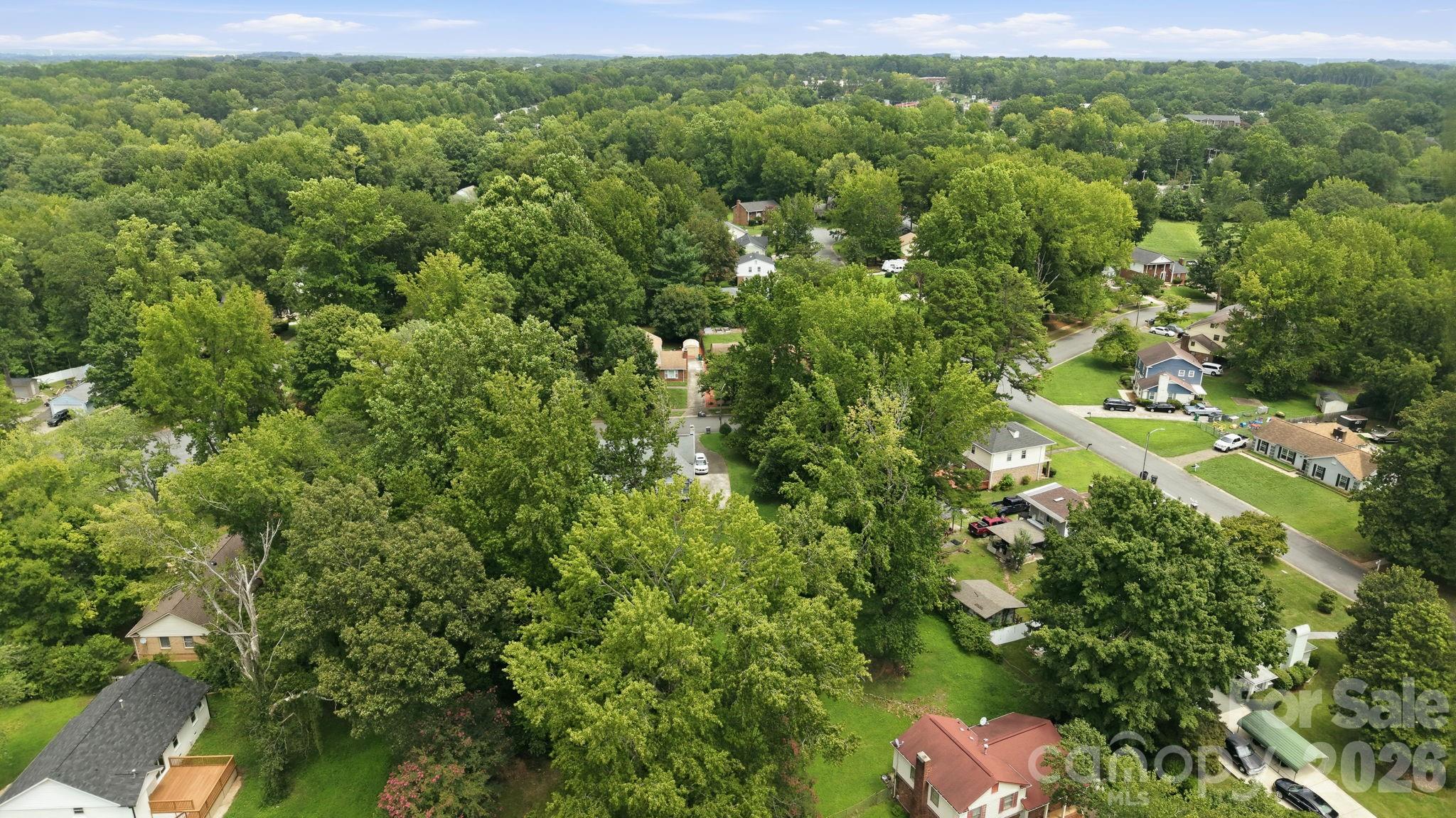 5914 Quiet Cove Court Property Photo 31