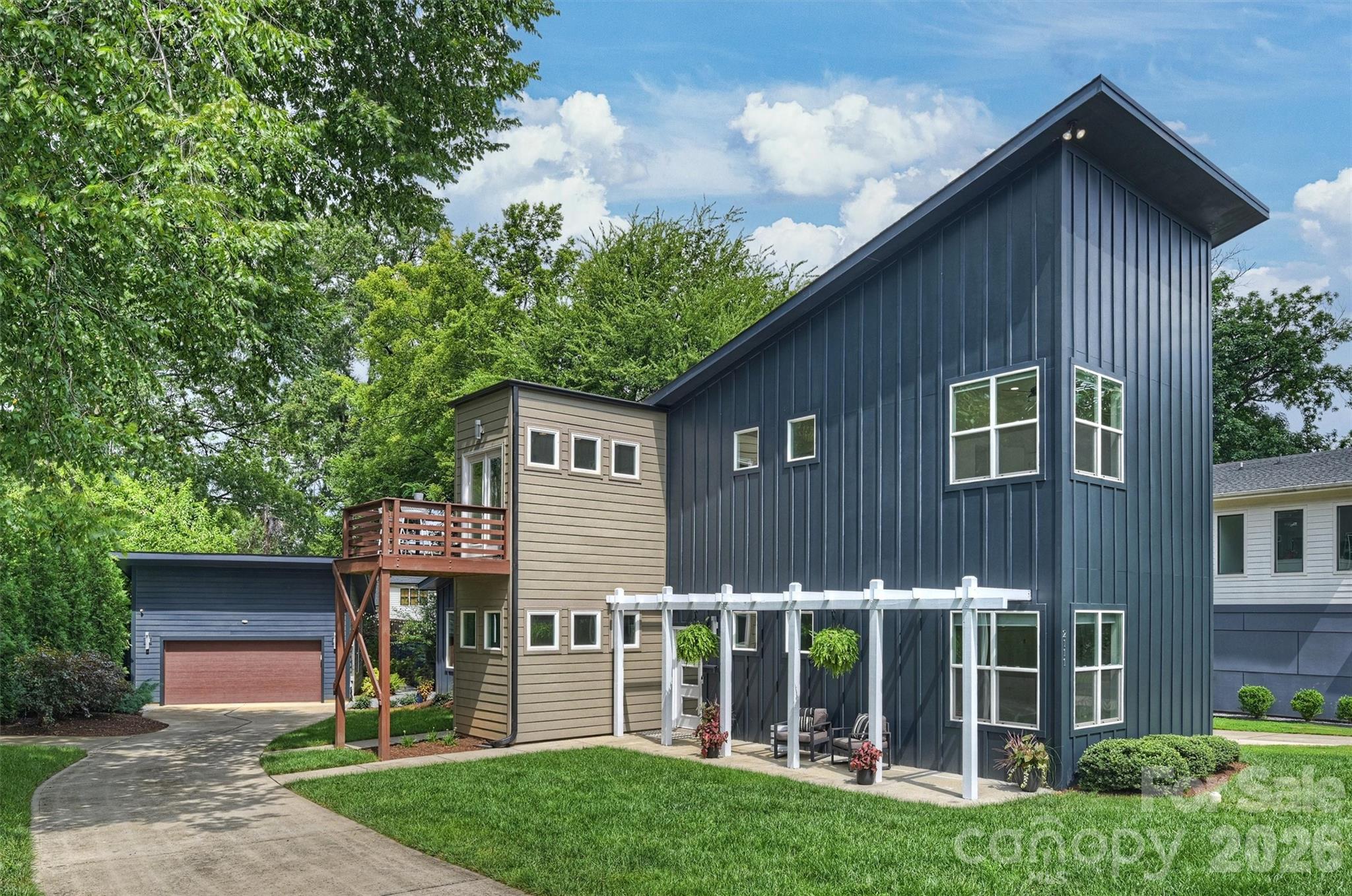 2111 Parson Street Property Photo 1