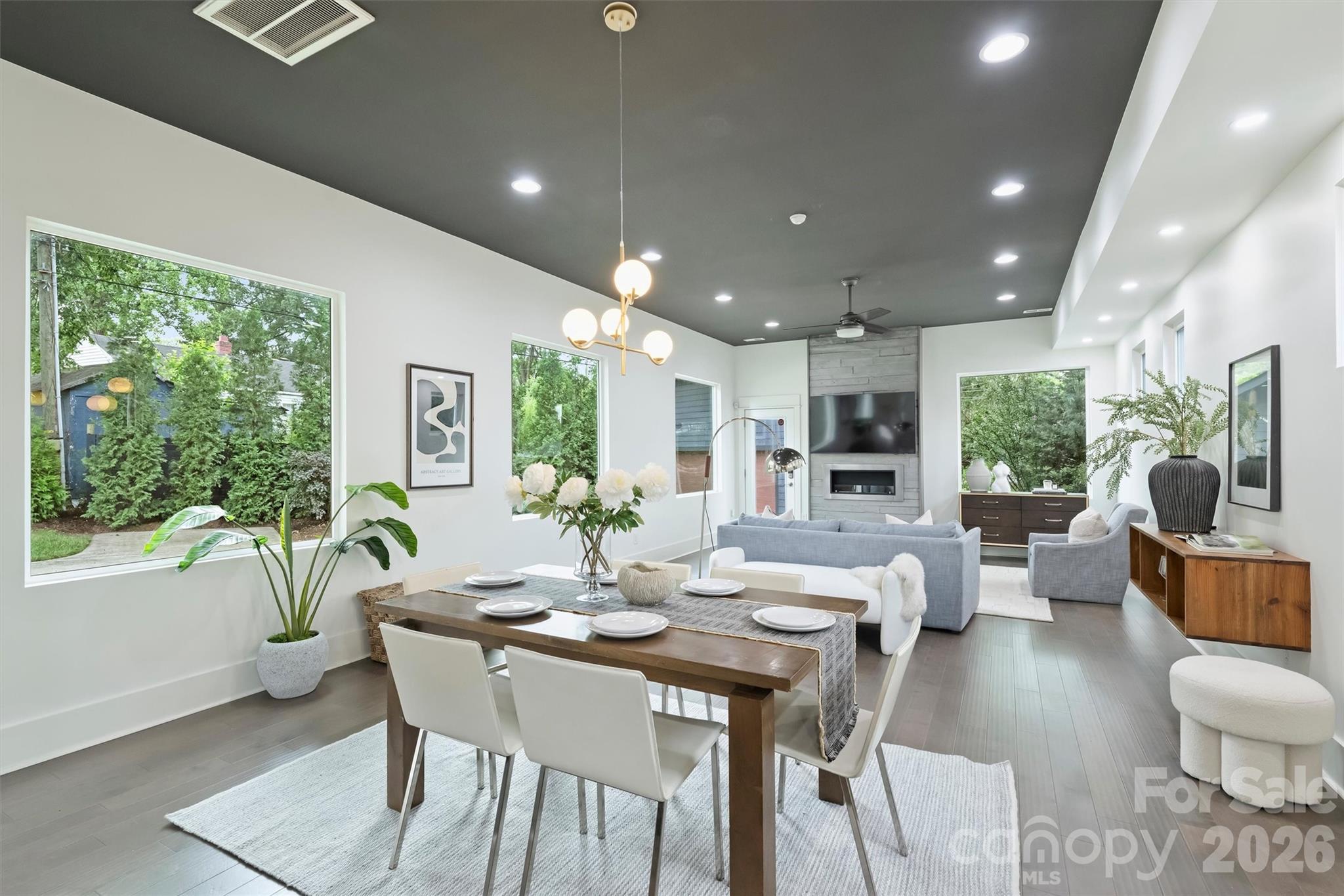 2111 Parson Street Property Photo 2