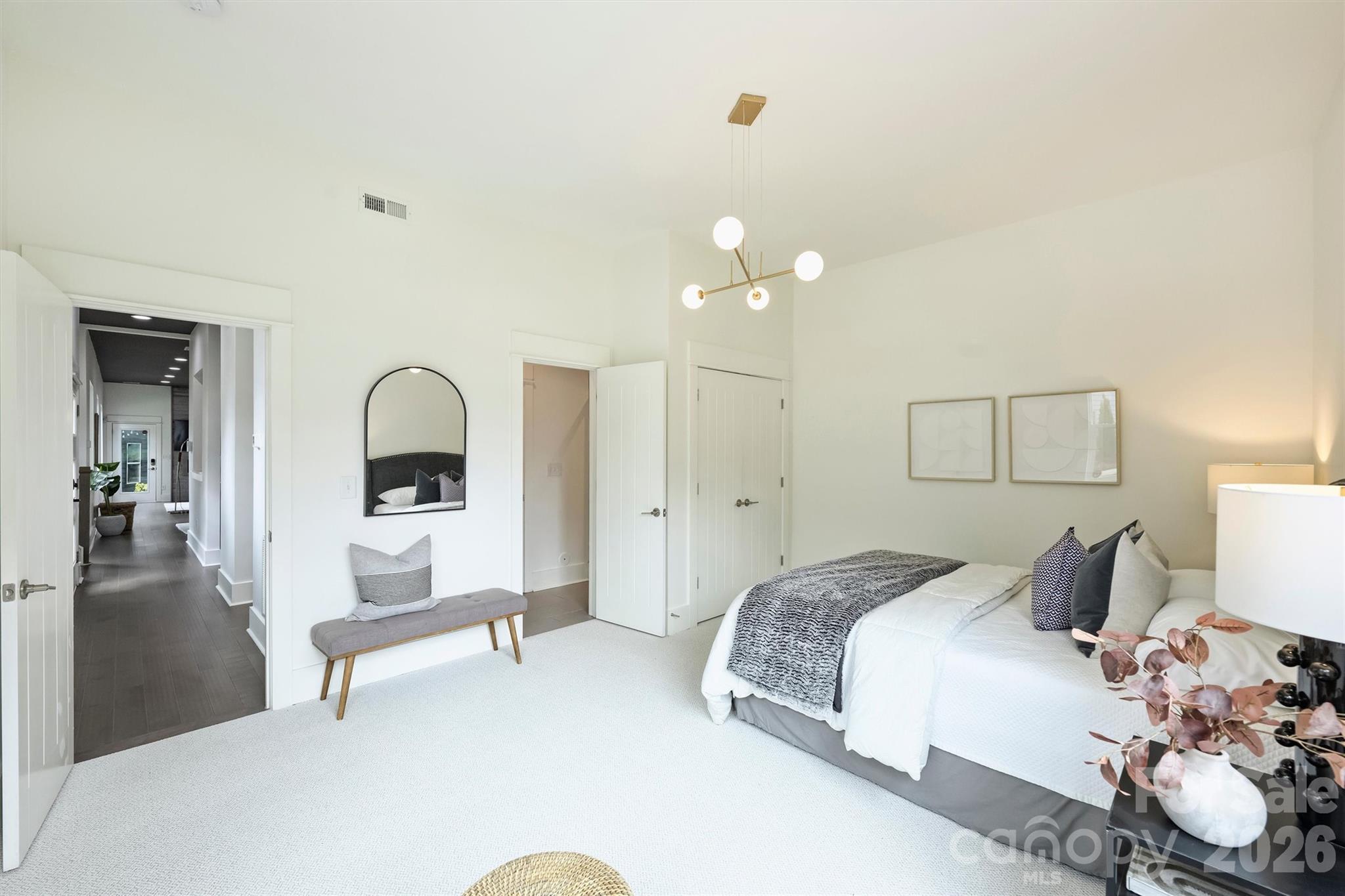 2111 Parson Street Property Photo 6