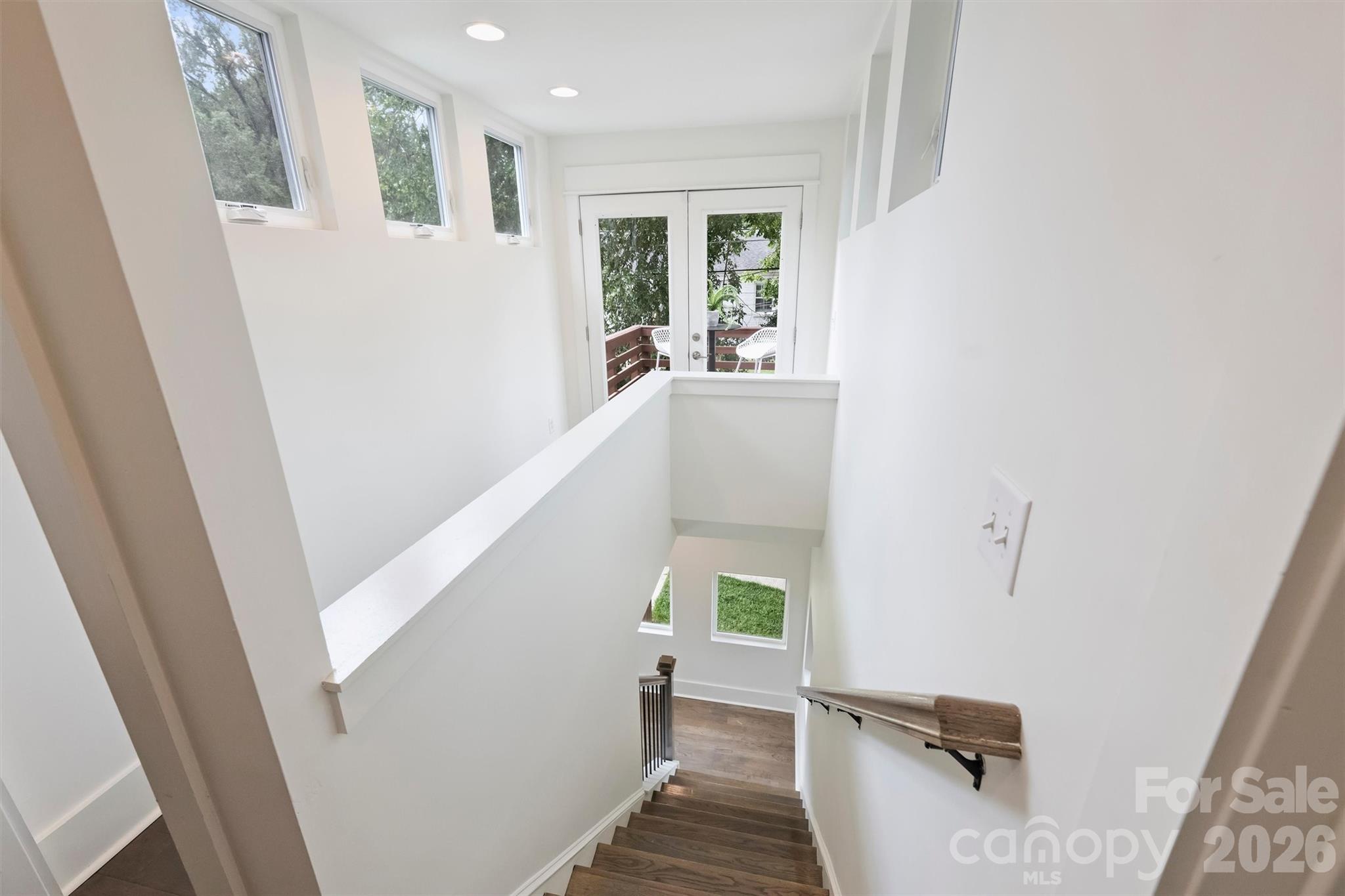 2111 Parson Street Property Photo 8