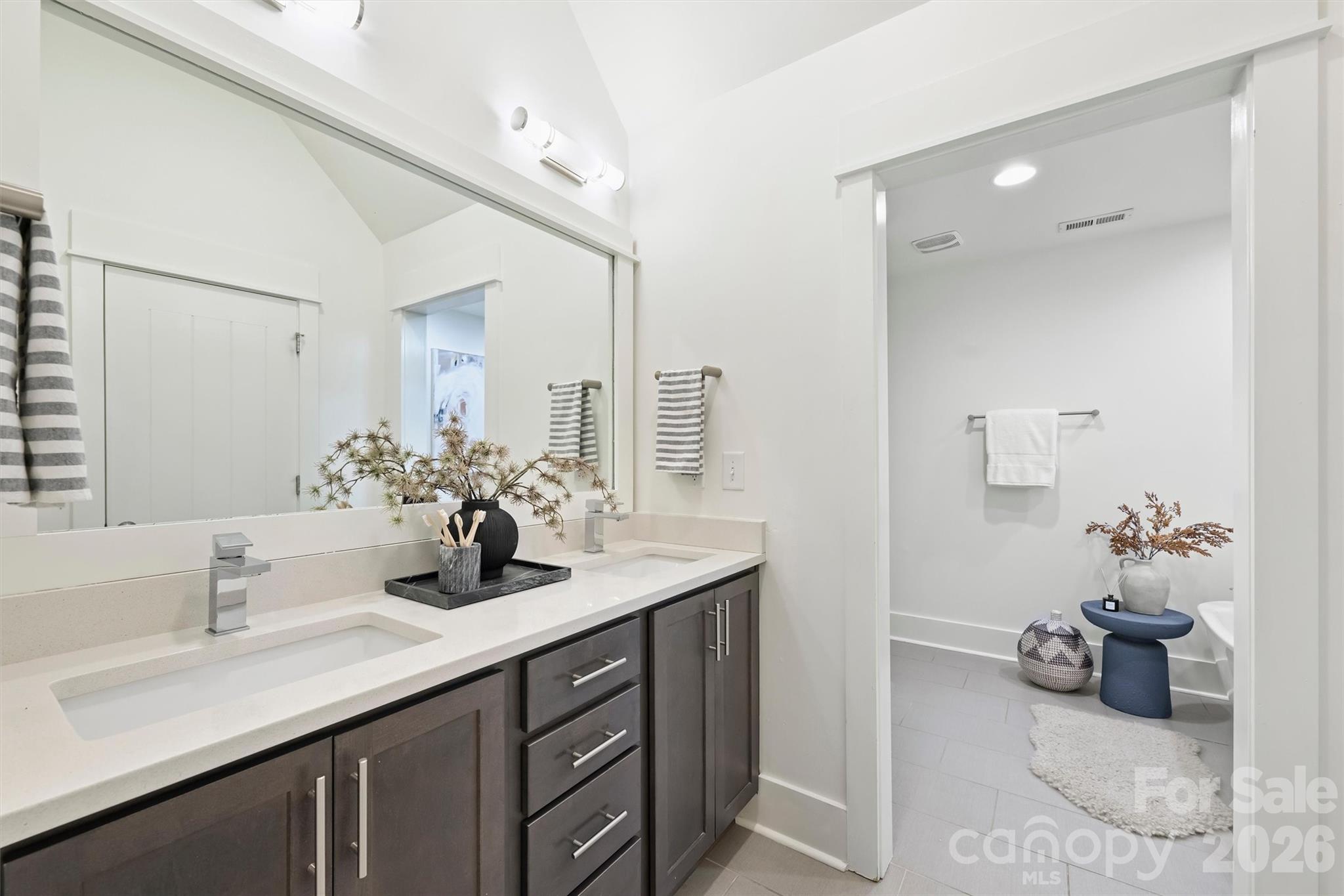 2111 Parson Street Property Photo 13