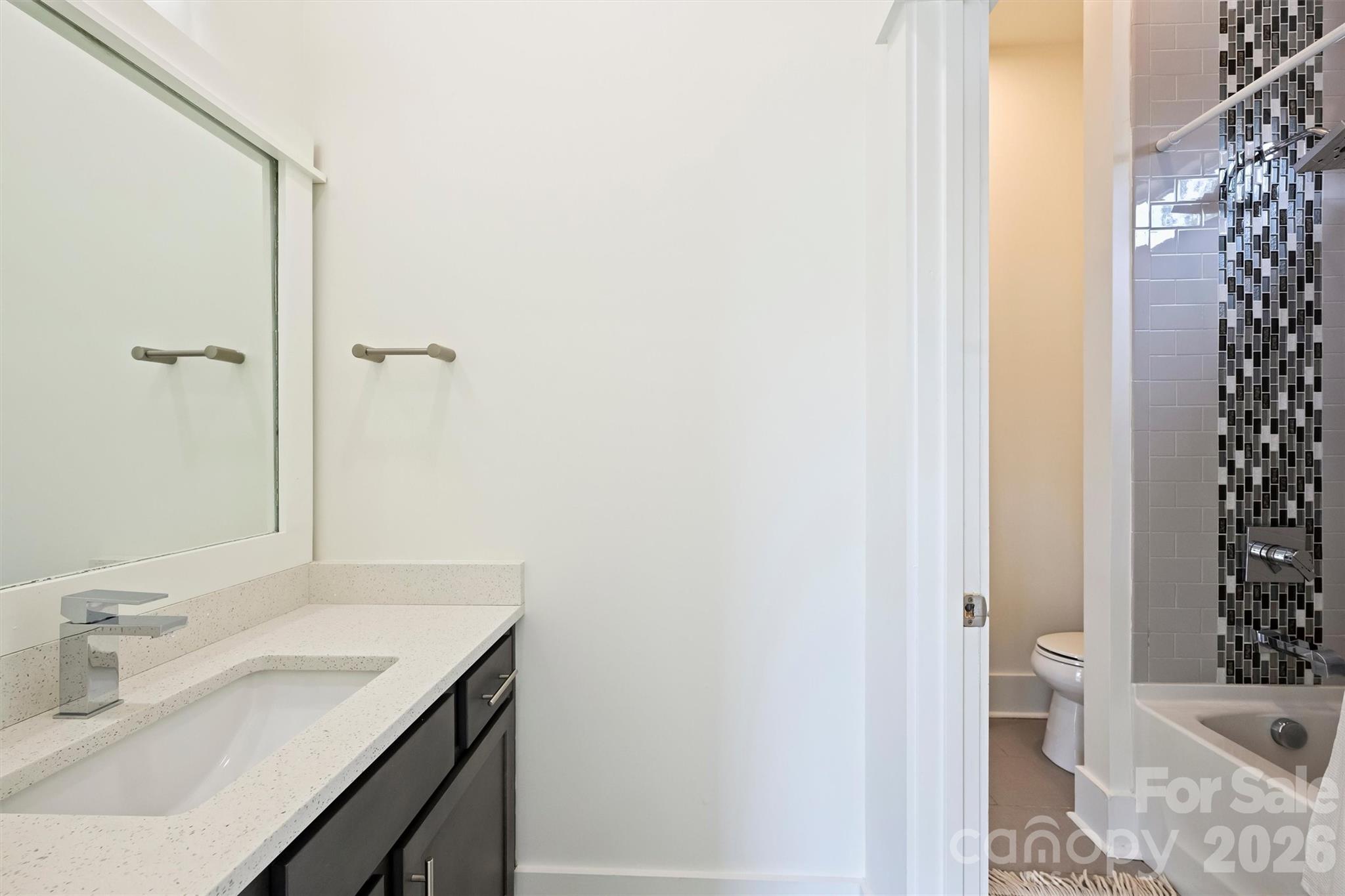 2111 Parson Street Property Photo 18