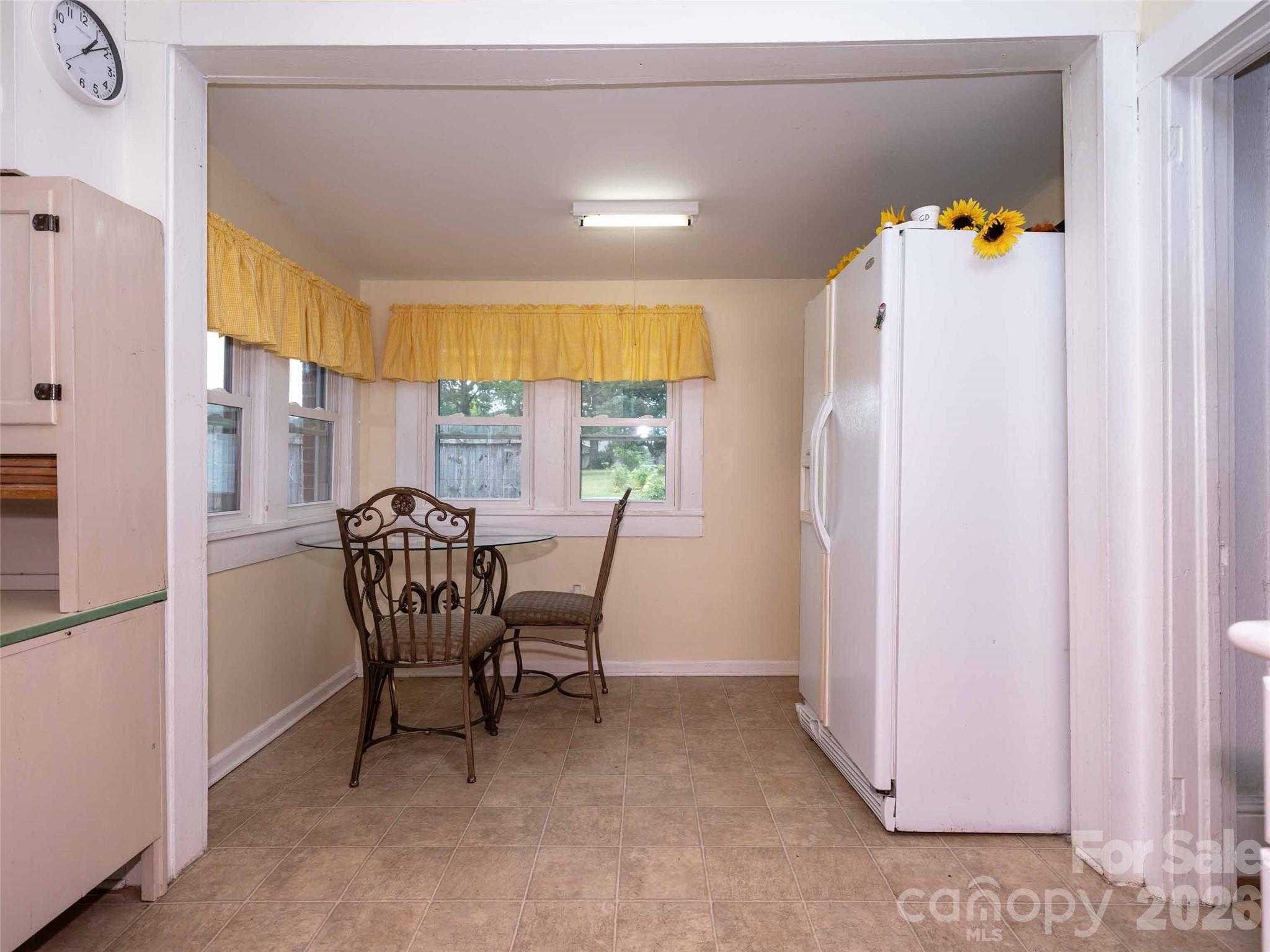 103 E King Street Property Photo 12
