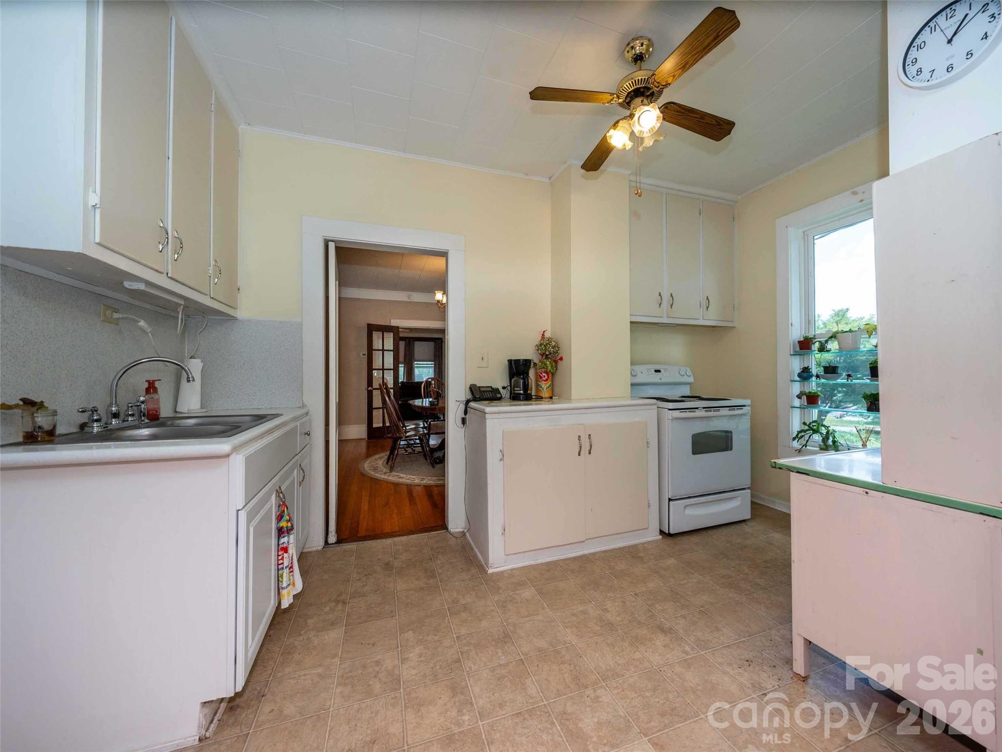 103 E King Street Property Photo 13