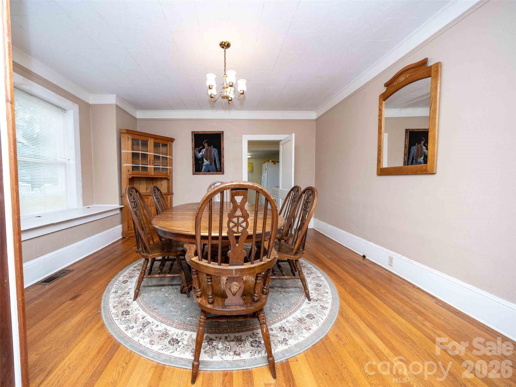 103 E King Street Property Photo 16