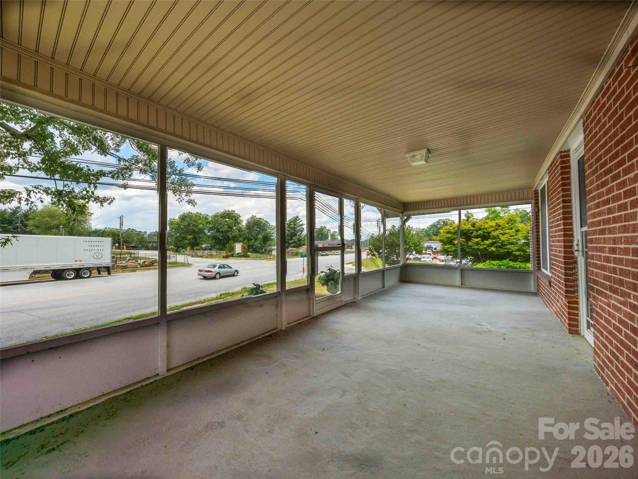 103 E King Street Property Photo 29