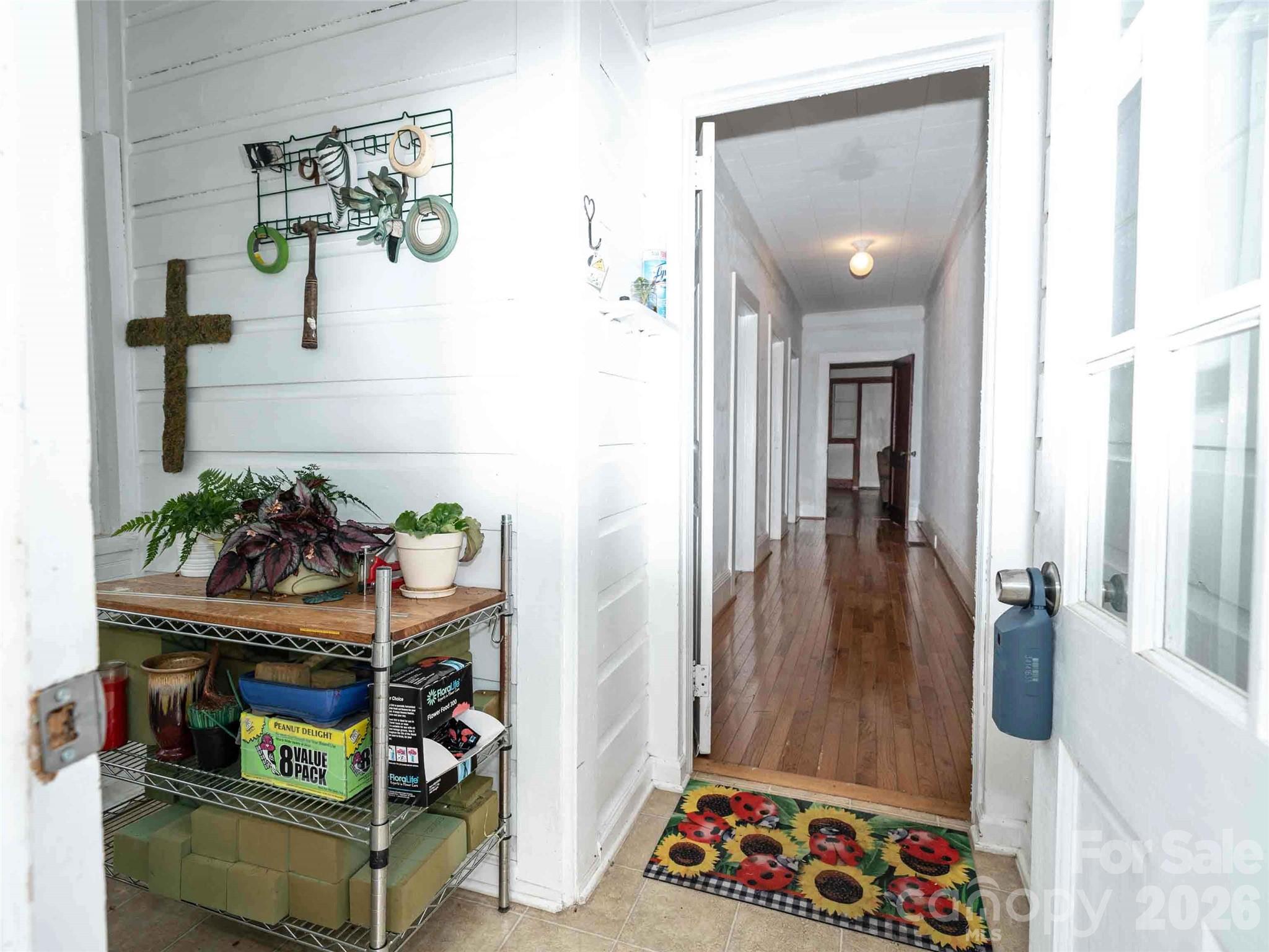 103 E King Street Property Photo 31