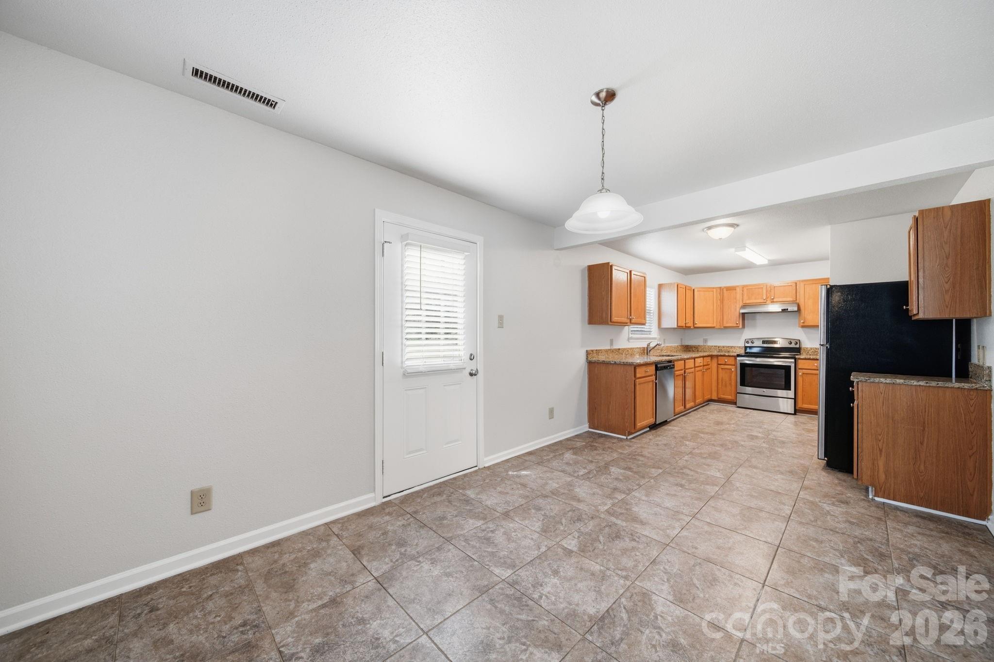 1602 Matthew Allen Circle Property Photo 5