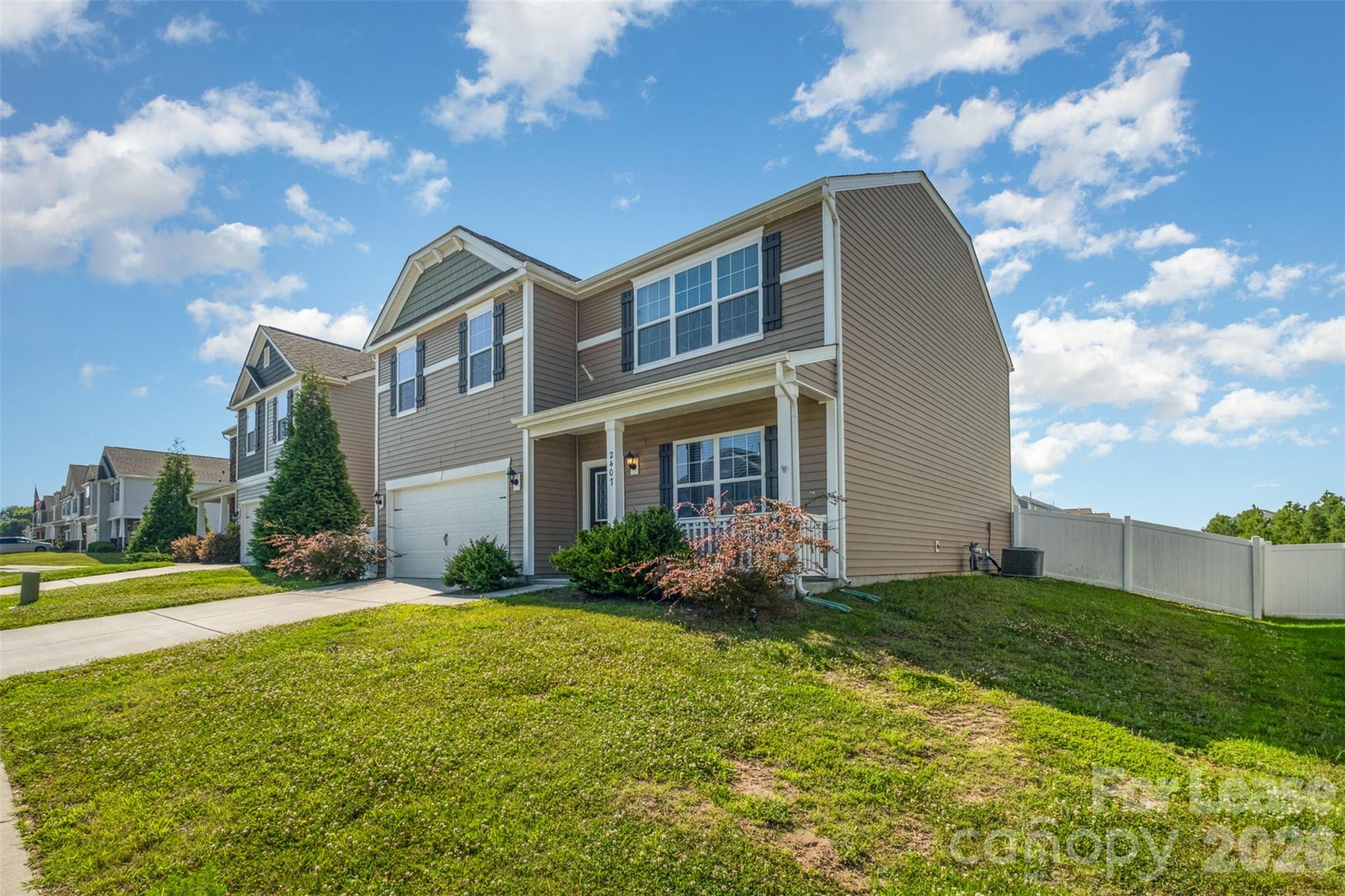 2407 Sugar Court Property Photo 2