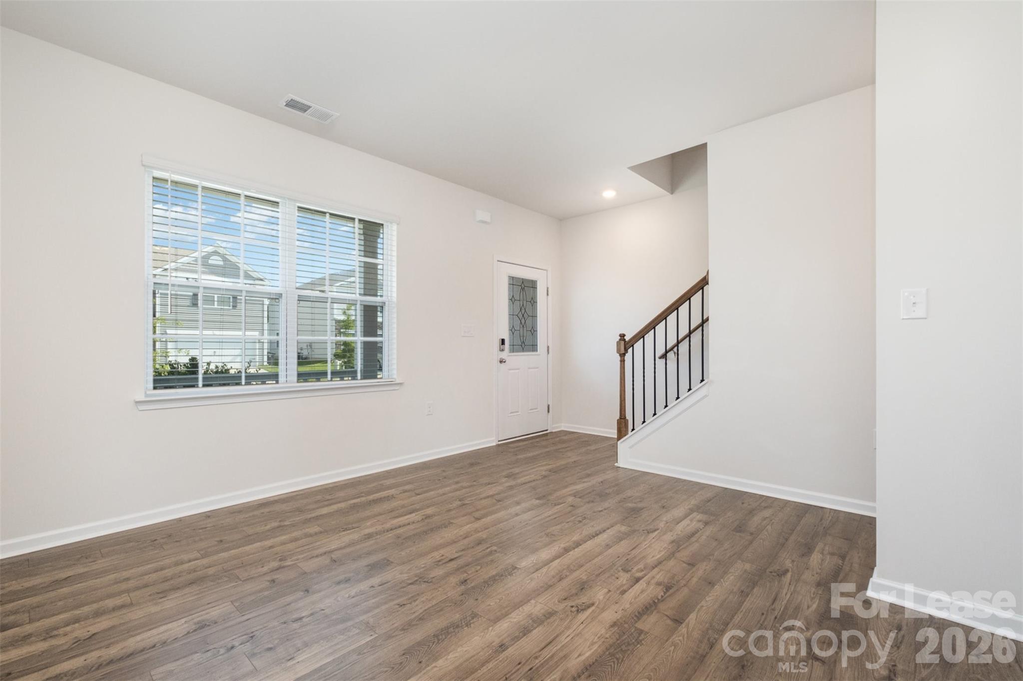 2407 Sugar Court Property Photo 4