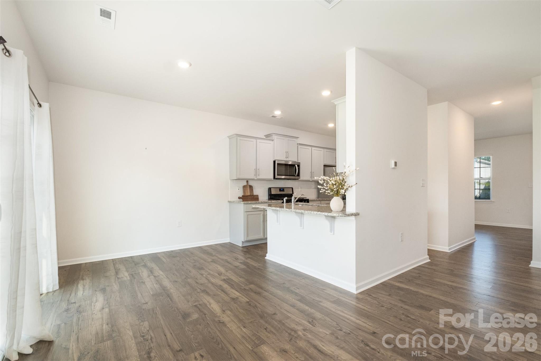 2407 Sugar Court Property Photo 8