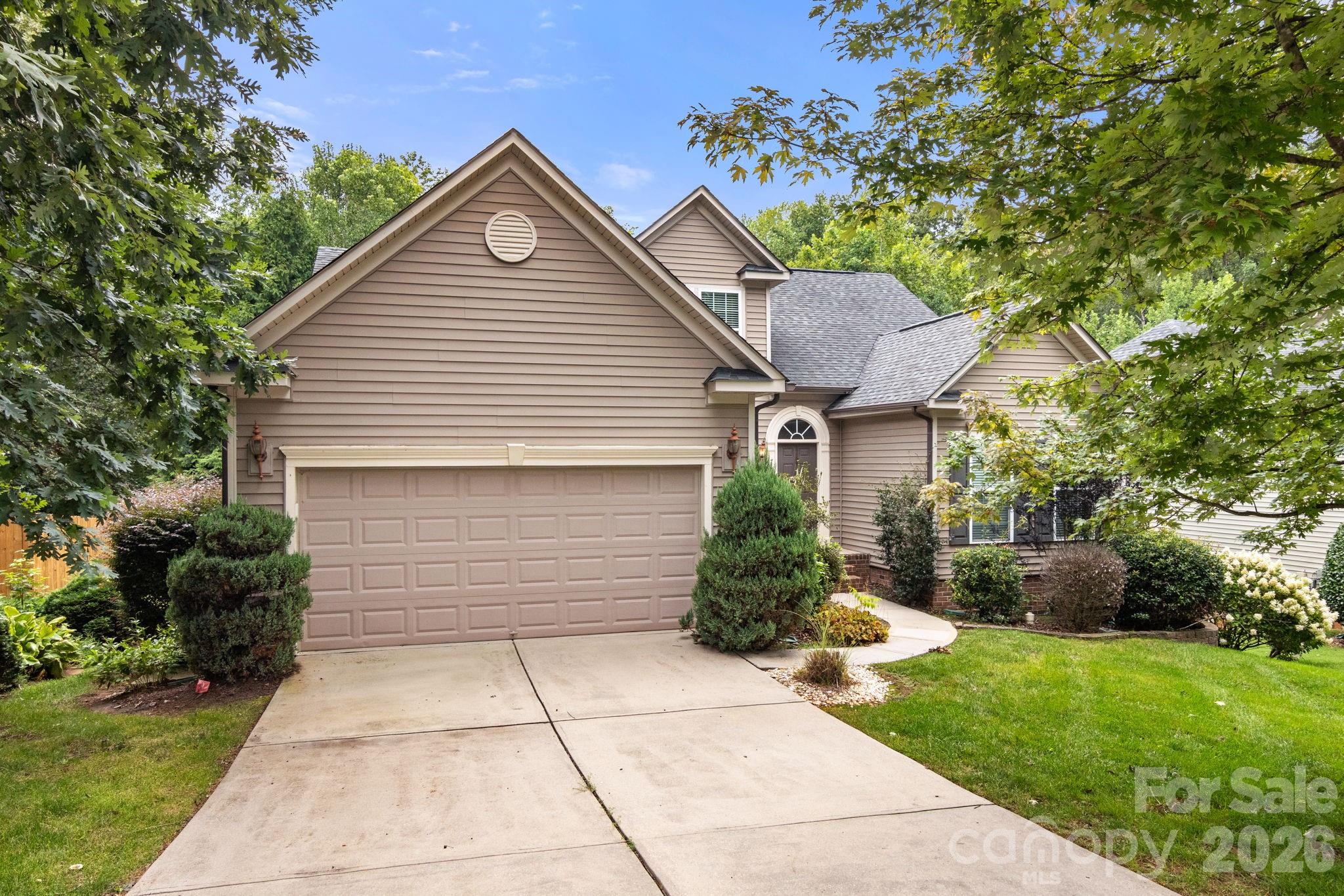 7055 Sedgebrook Drive Property Photo 3