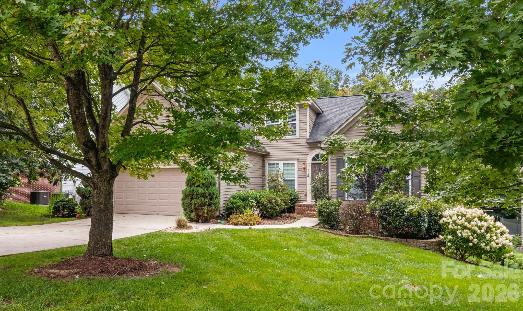 7055 Sedgebrook Drive Property Photo 4
