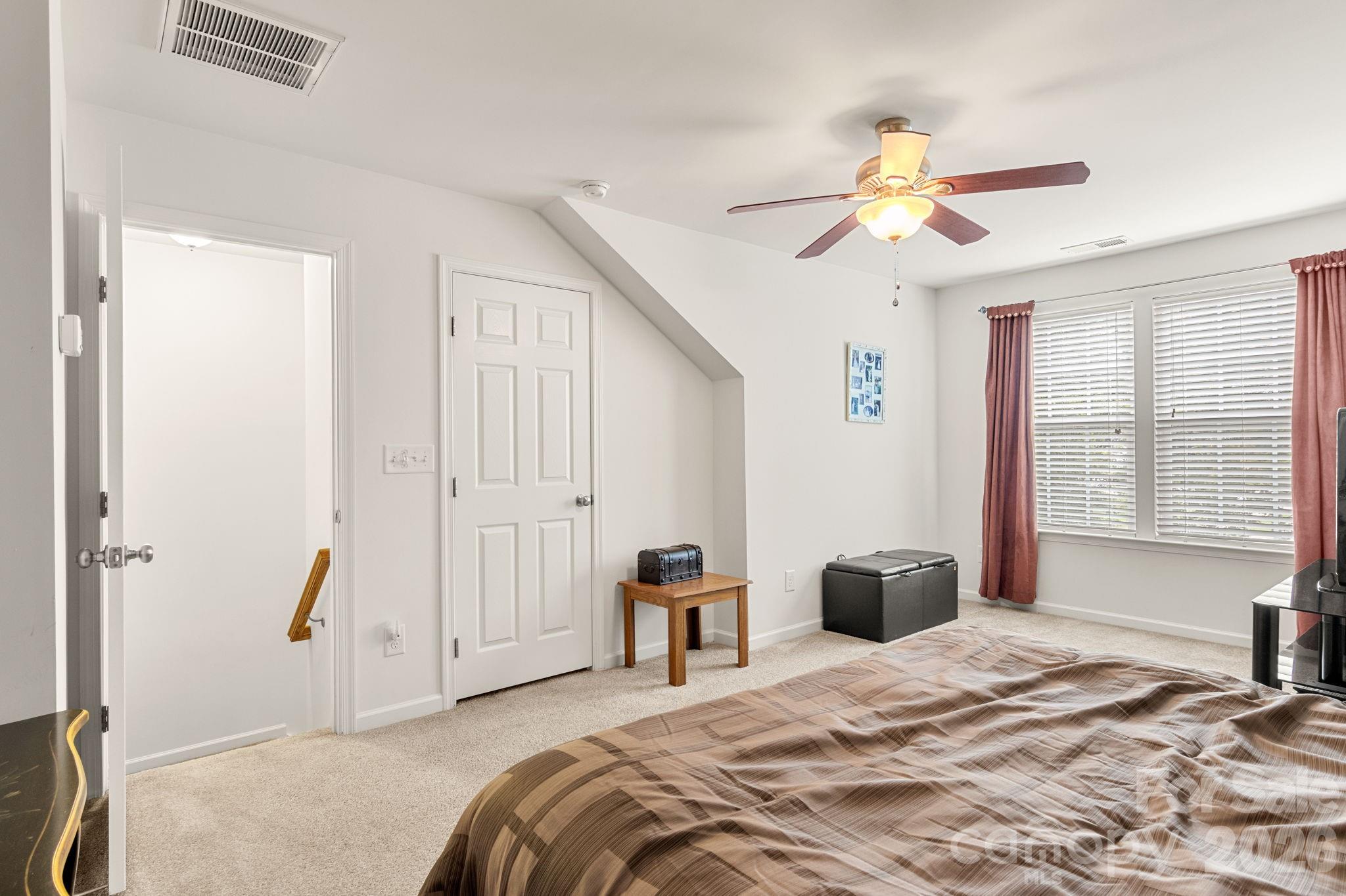 7055 Sedgebrook Drive Property Photo 19