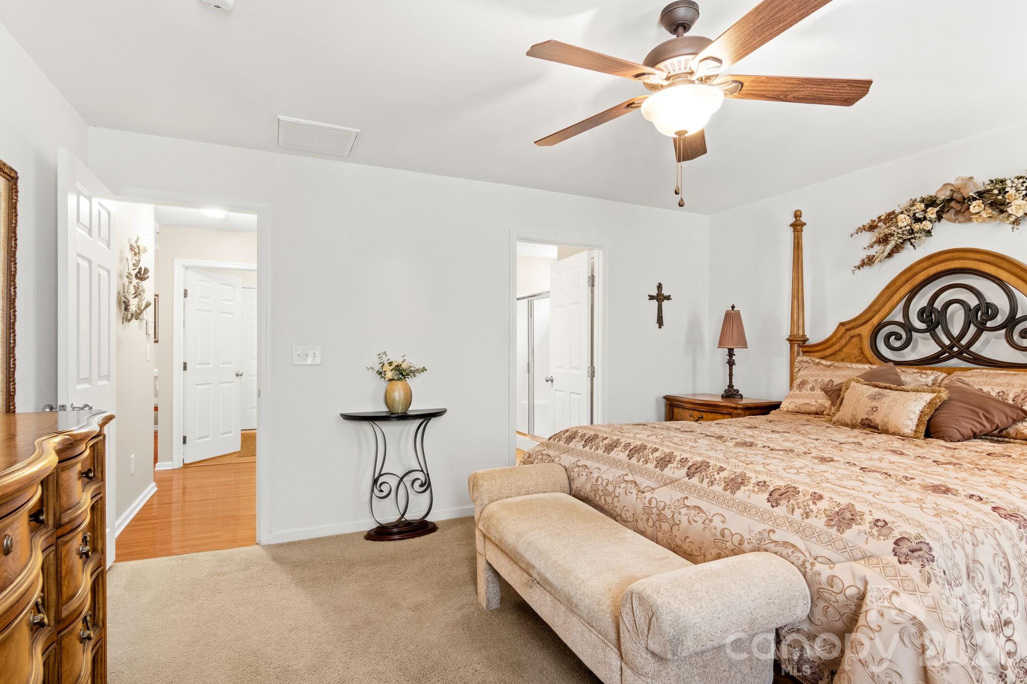 7055 Sedgebrook Drive Property Photo 20