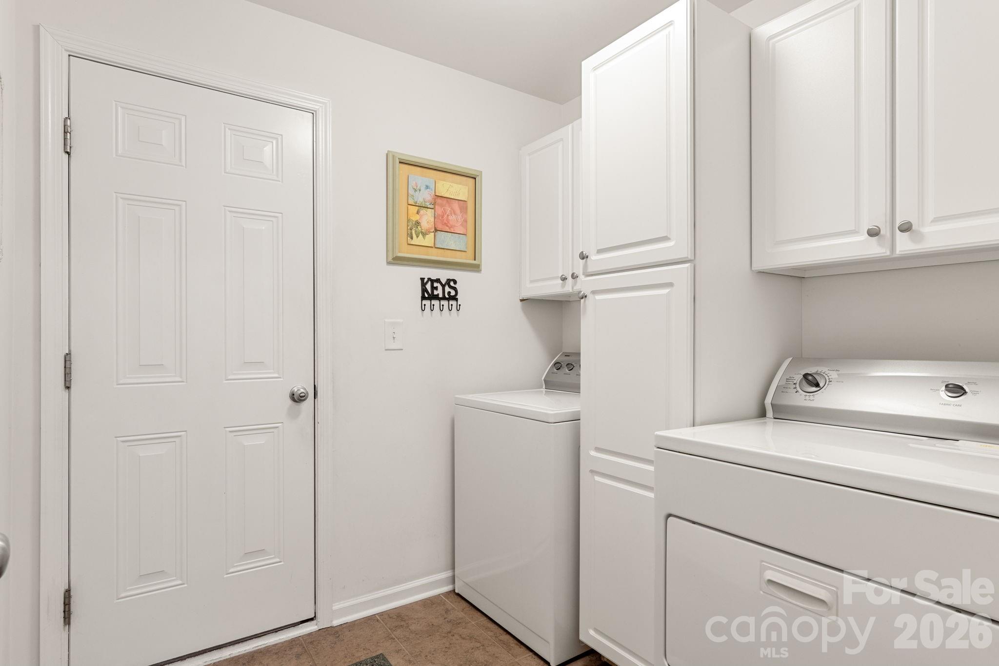 7055 Sedgebrook Drive Property Photo 30