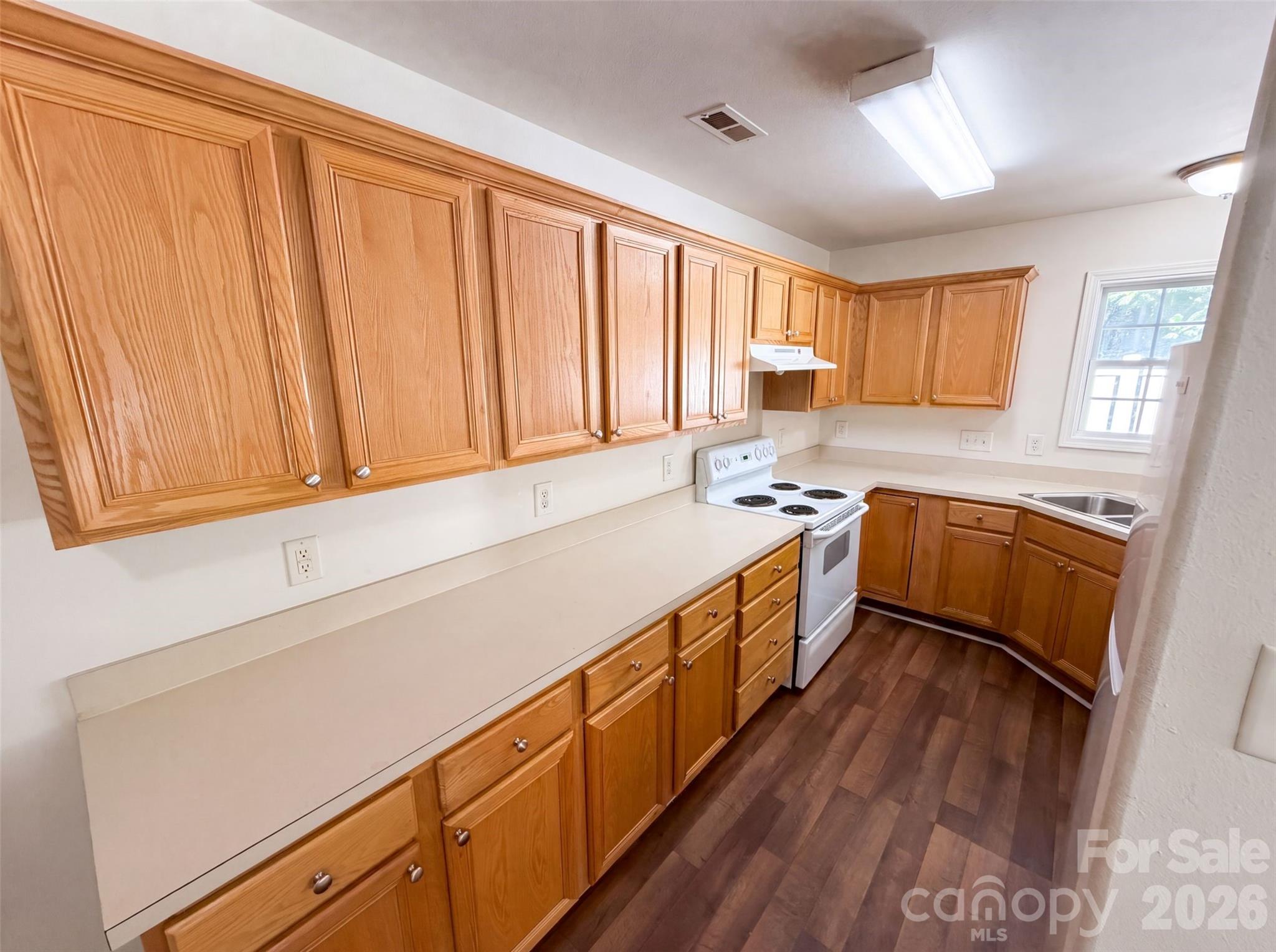 9514 Littleleaf Drive Property Photo 2