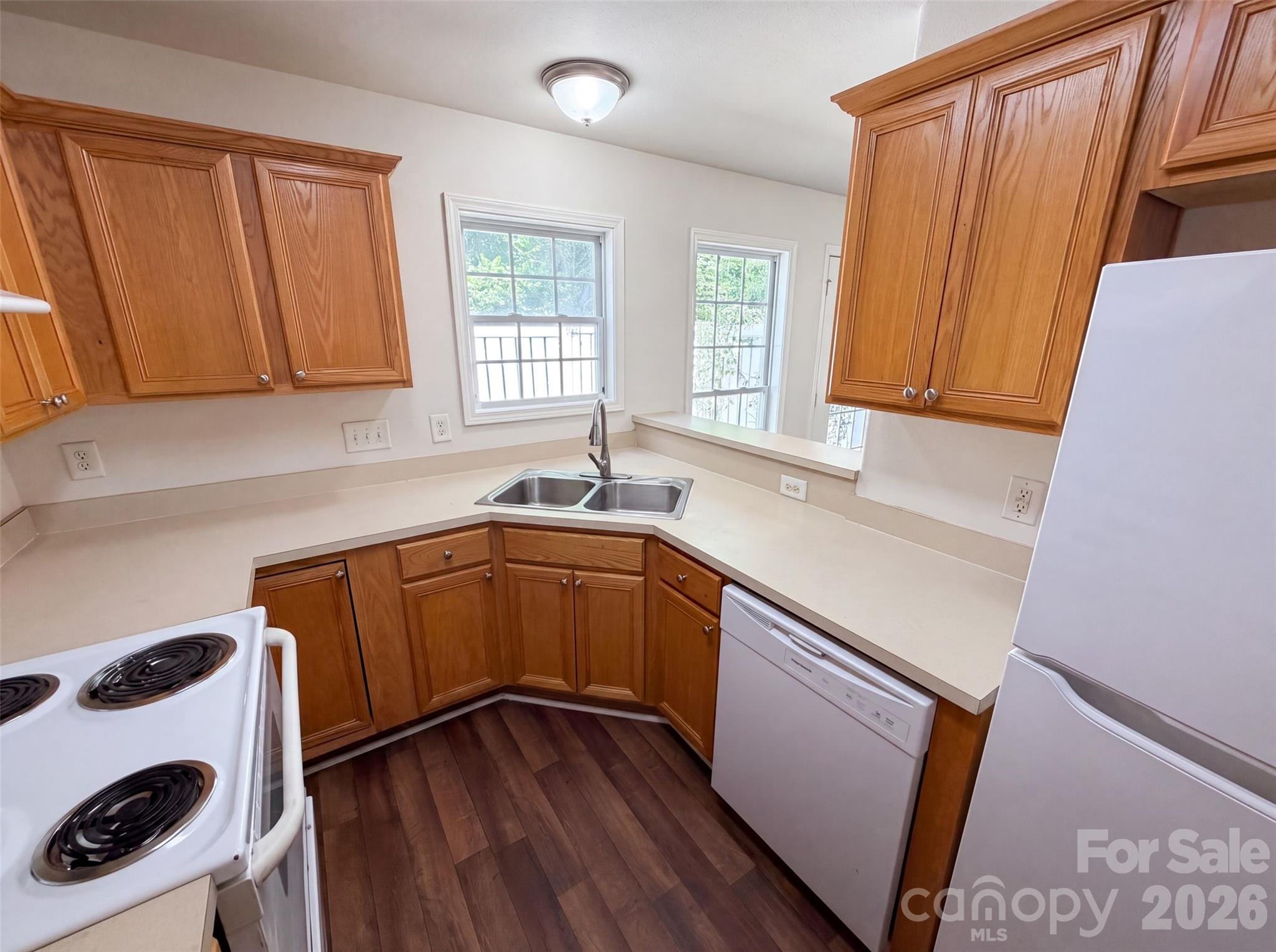 9514 Littleleaf Drive Property Photo 3