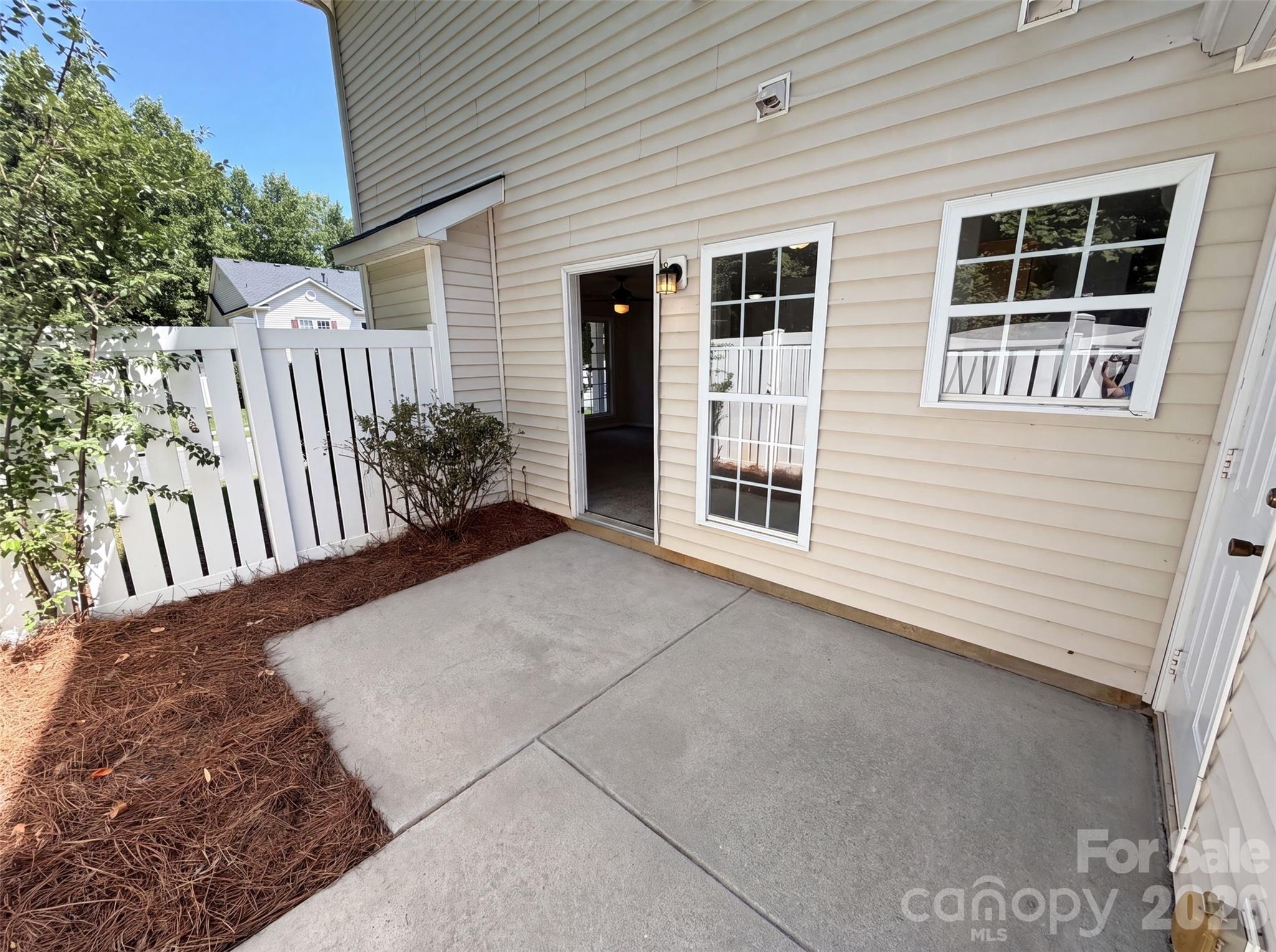 9514 Littleleaf Drive Property Photo 7
