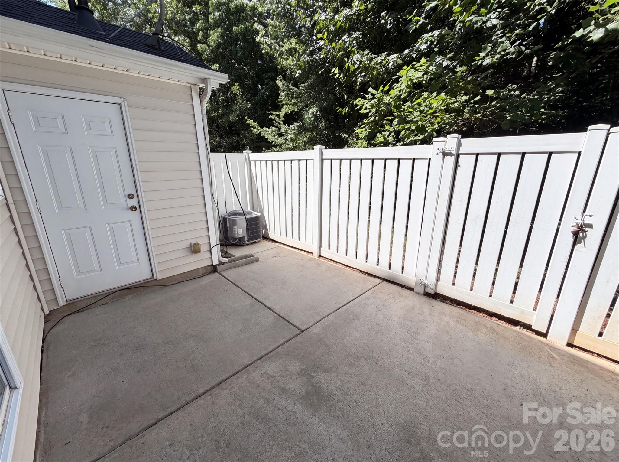 9514 Littleleaf Drive Property Photo 19
