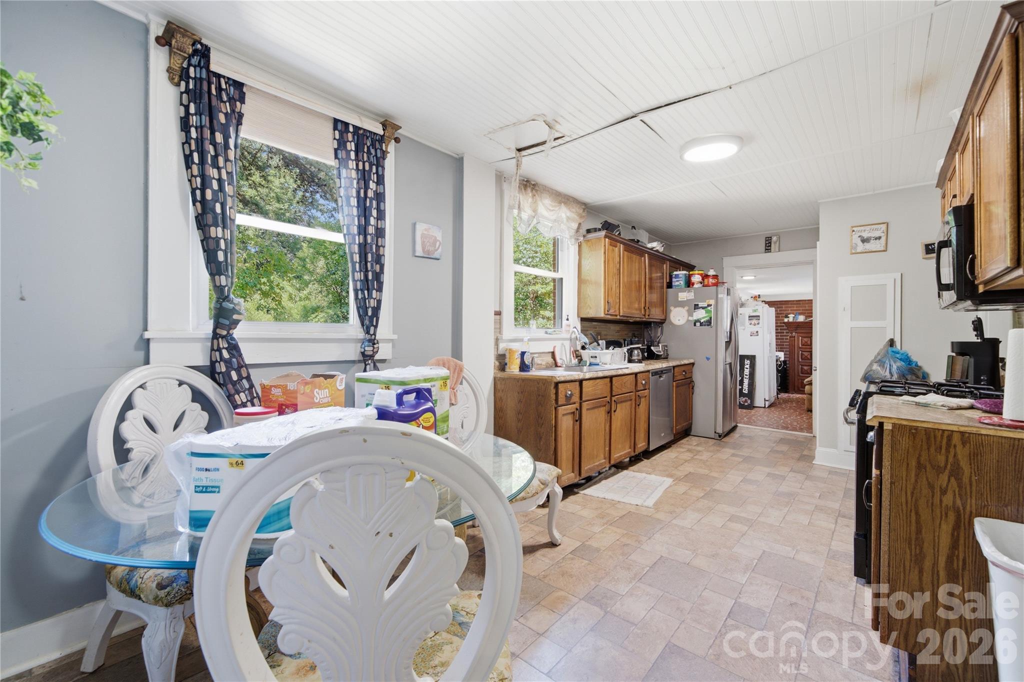 457 Willowbrook Avenue Property Photo 5