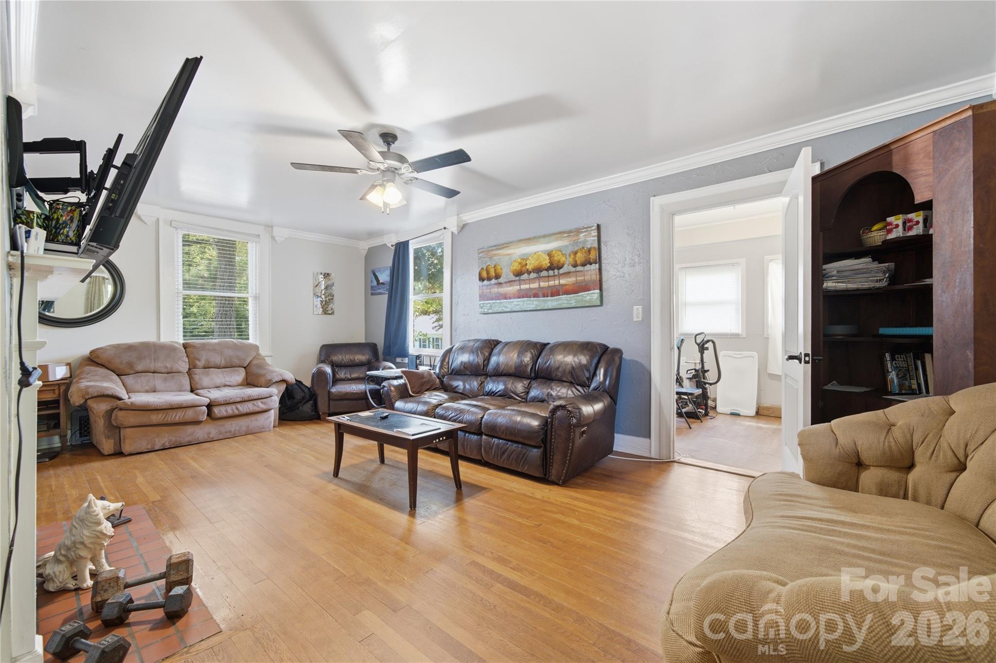457 Willowbrook Avenue Property Photo 8