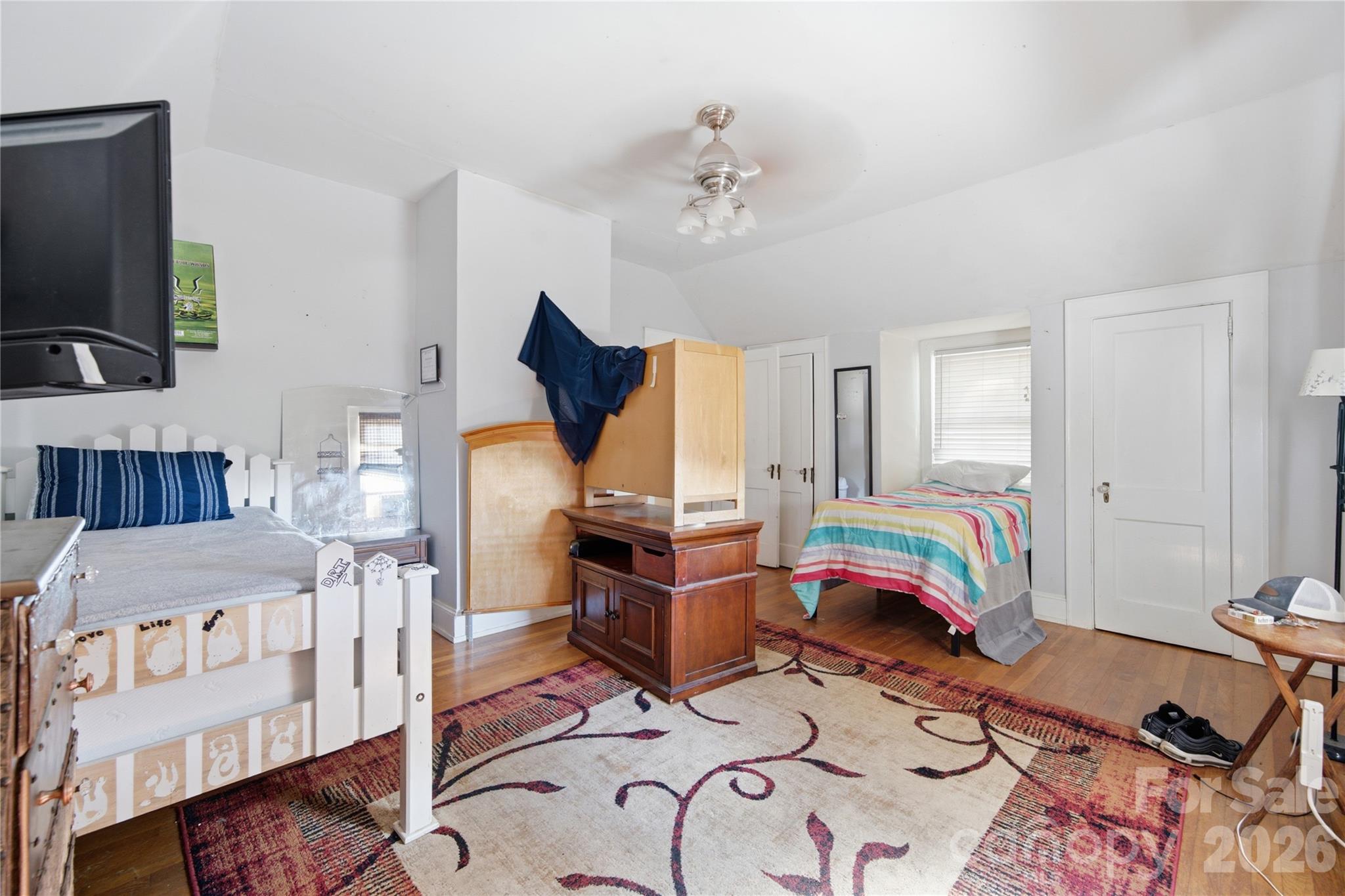 457 Willowbrook Avenue Property Photo 12