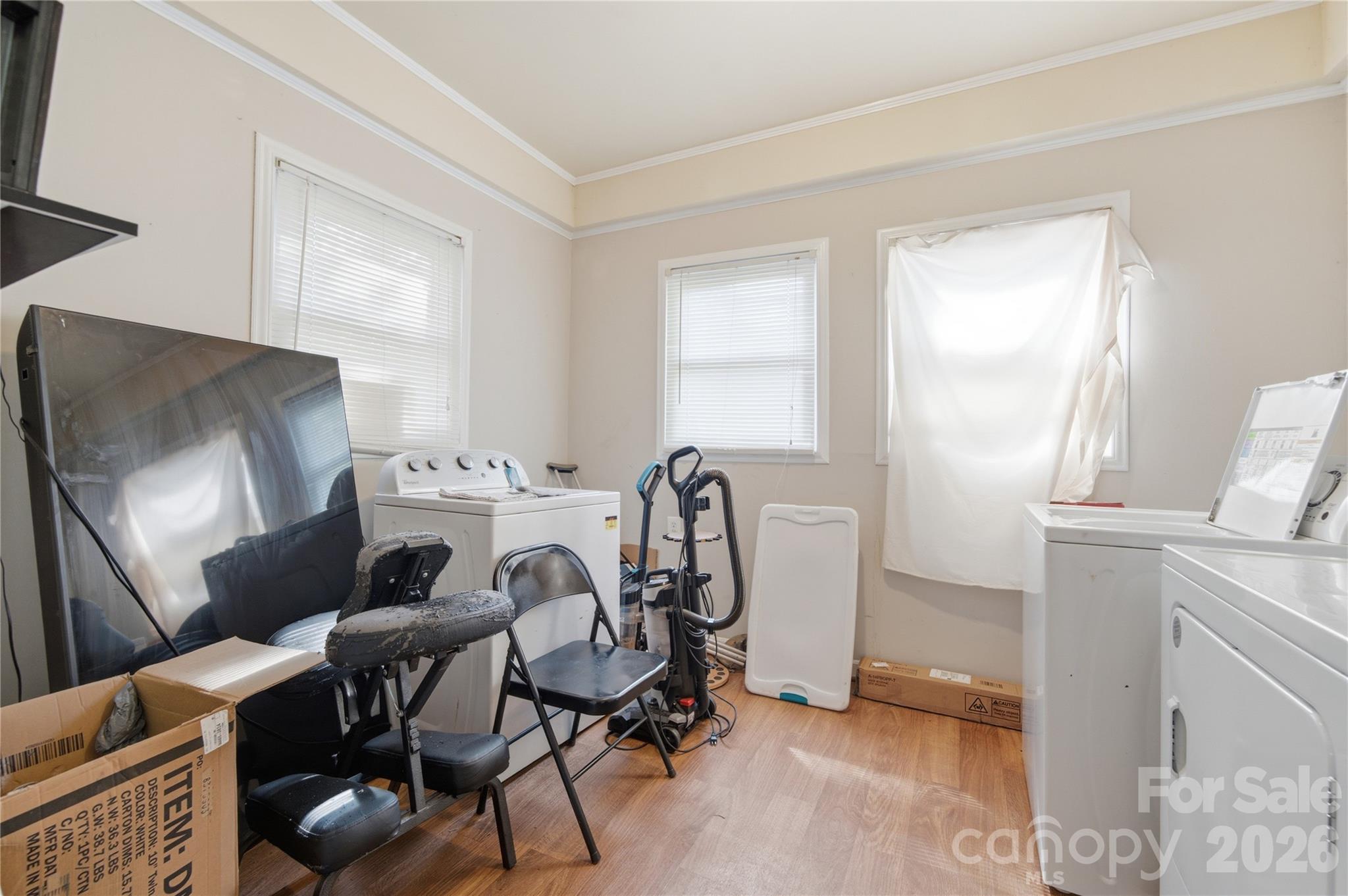 457 Willowbrook Avenue Property Photo 17