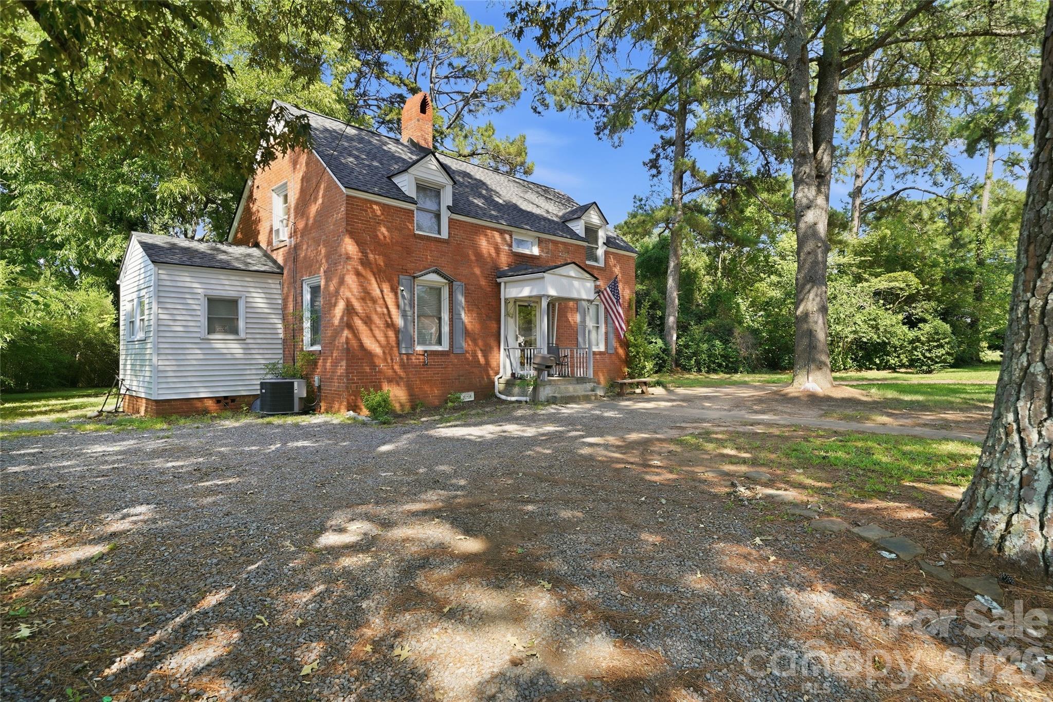 457 Willowbrook Avenue Property Photo 18
