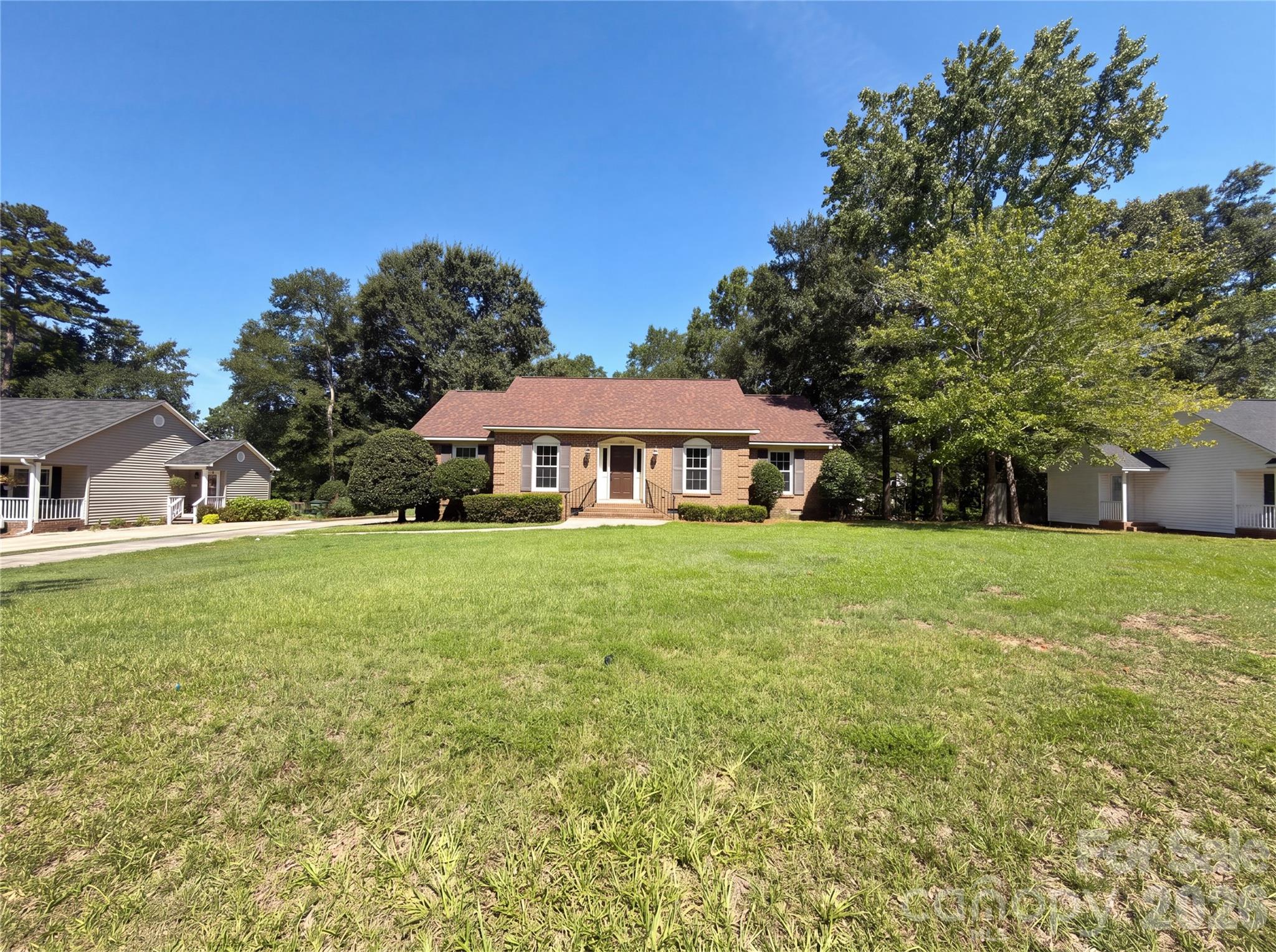 2592 Tully Court Property Photo 2
