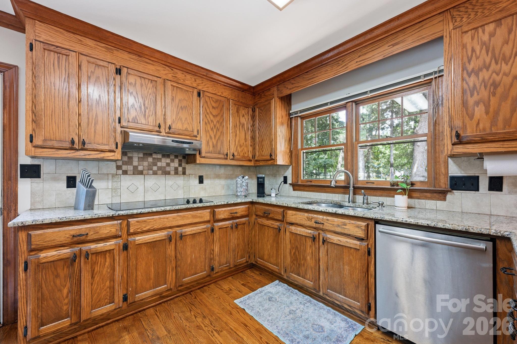 4620 Fairvista Drive Property Photo 10