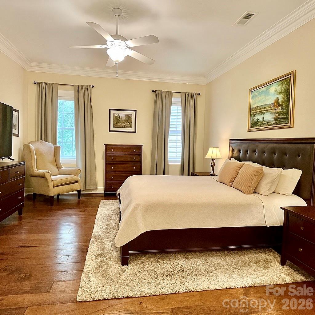1025 N Sharon Amity Road Property Photo 20