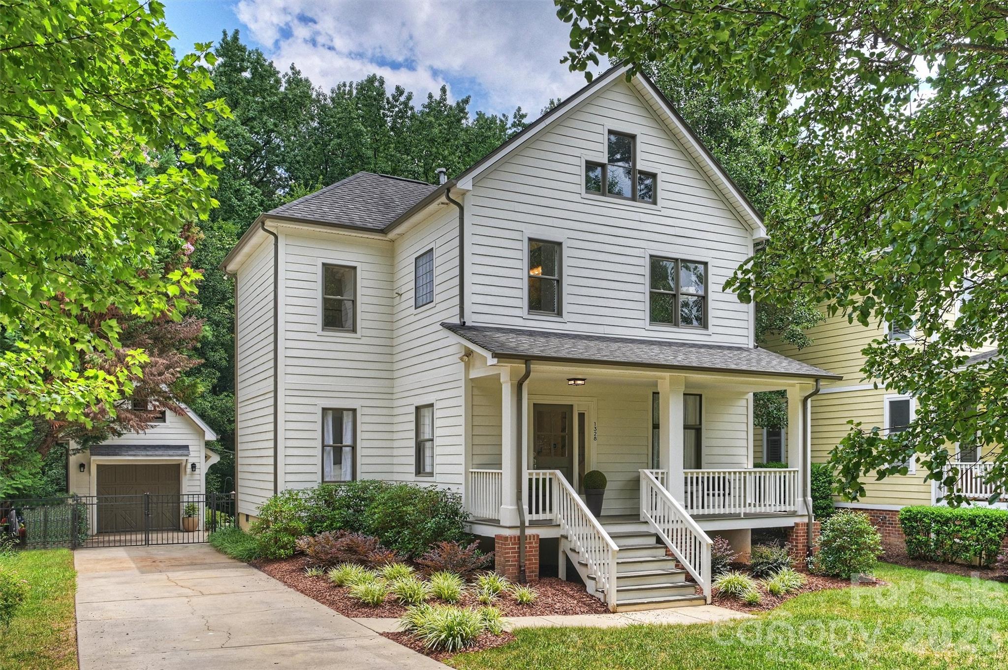 1328 Ivey Drive Property Photo 1