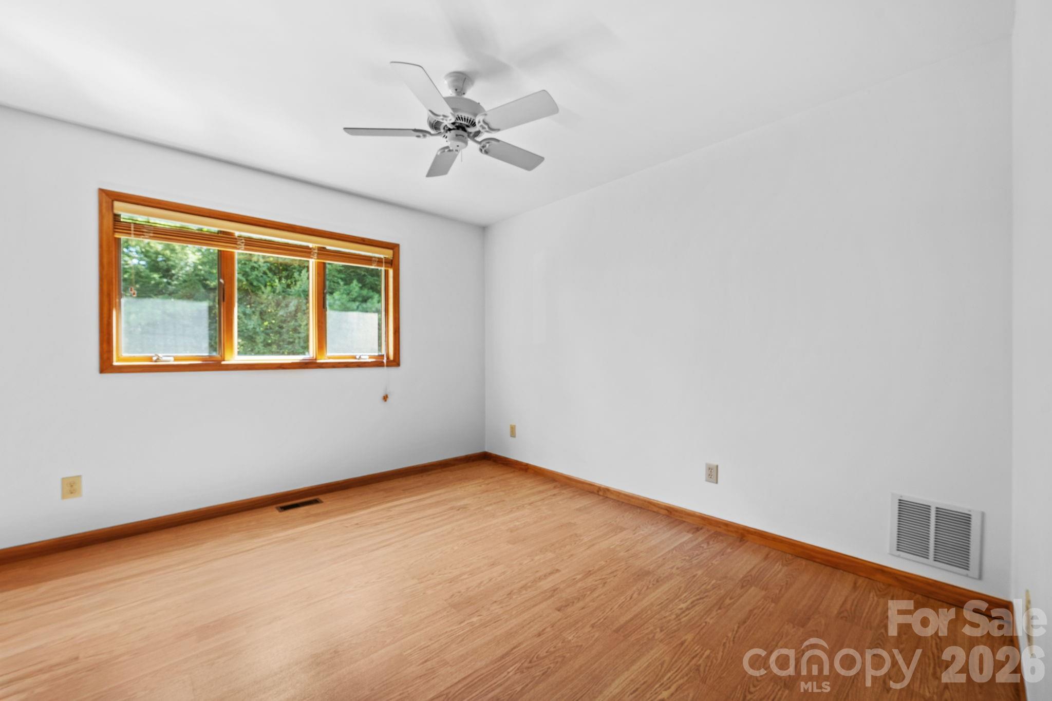 168 Heather Street Property Photo 31