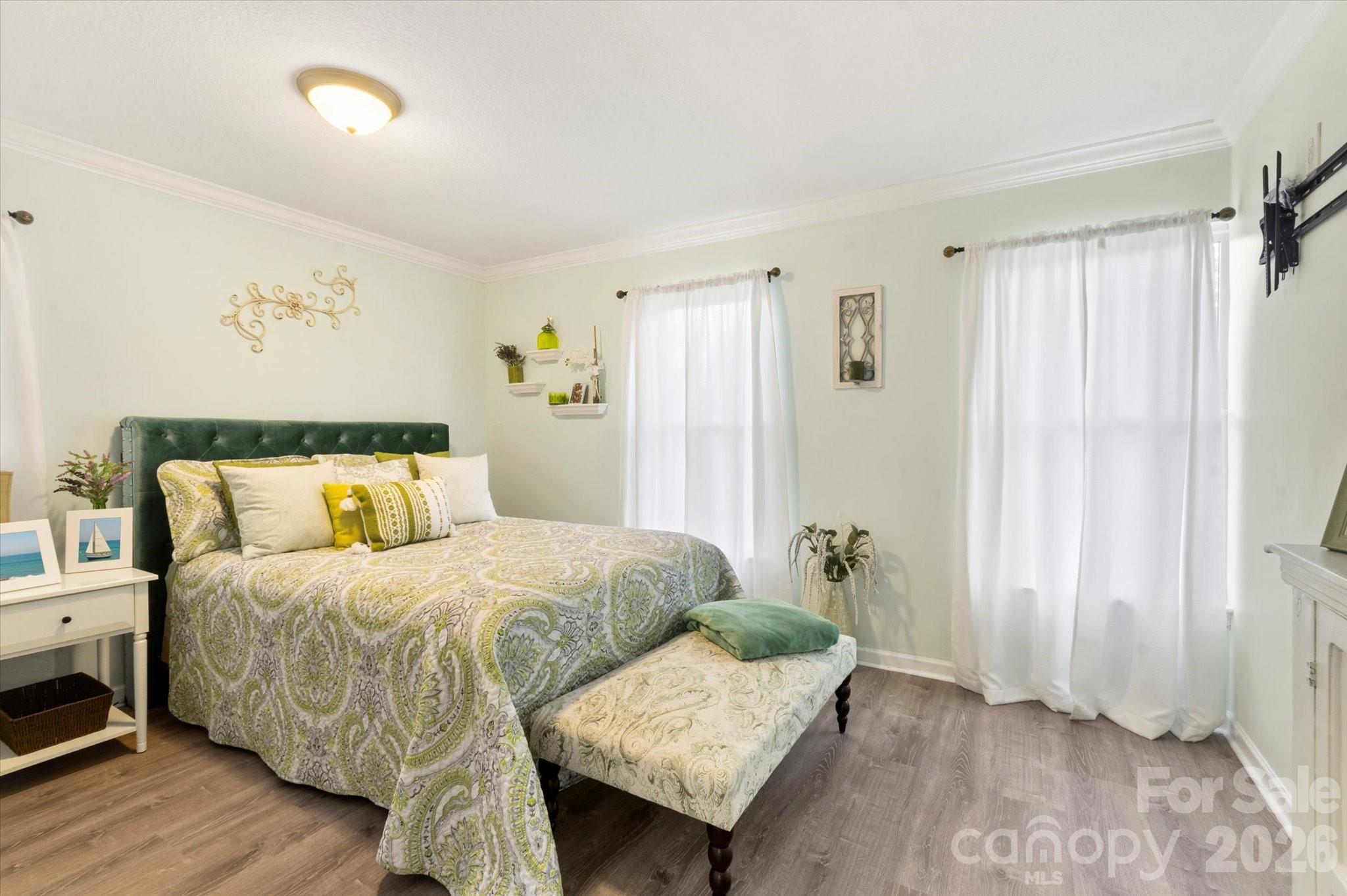 100 Victoria Springs Drive Property Photo 10