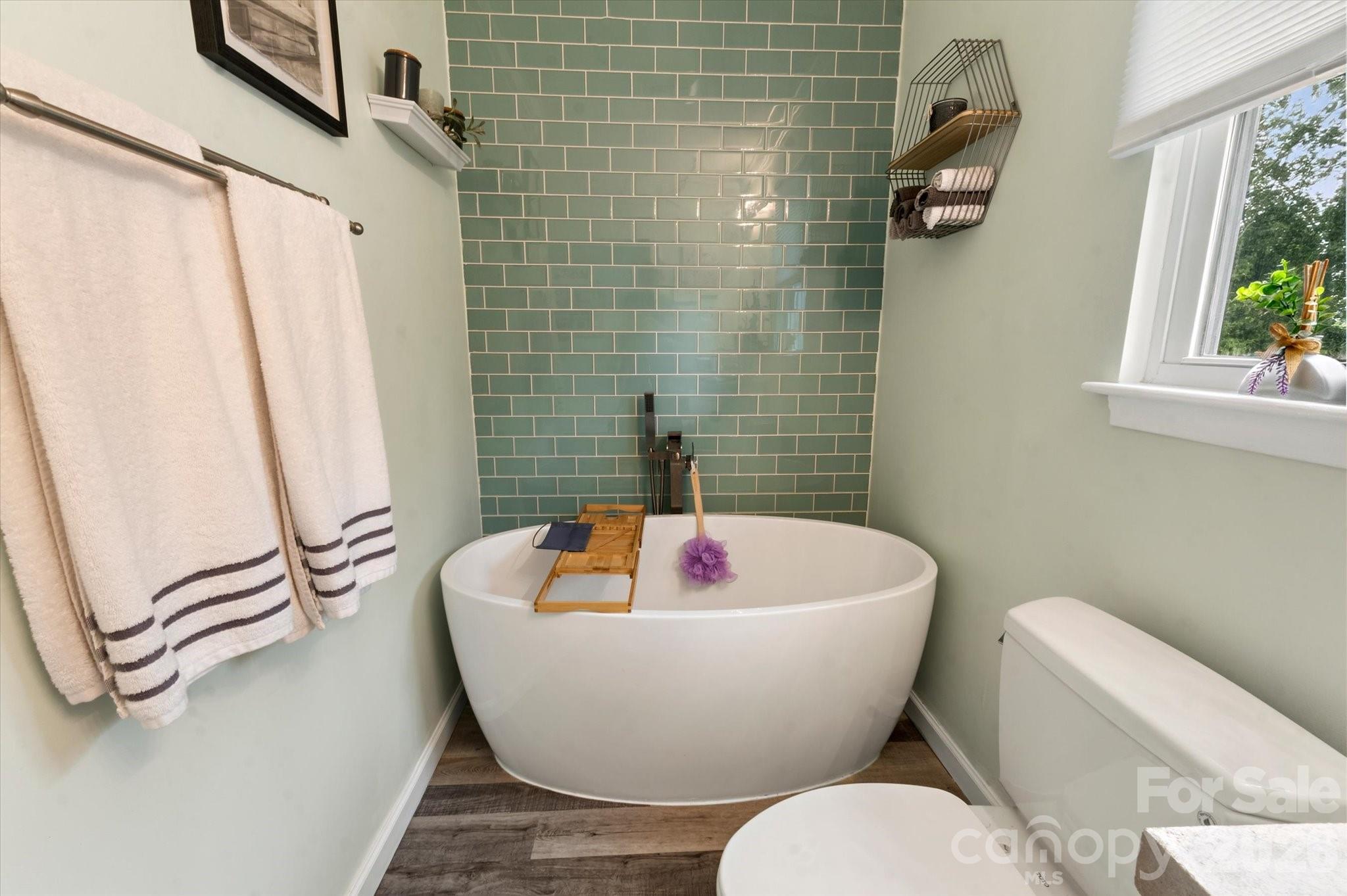 100 Victoria Springs Drive Property Photo 22
