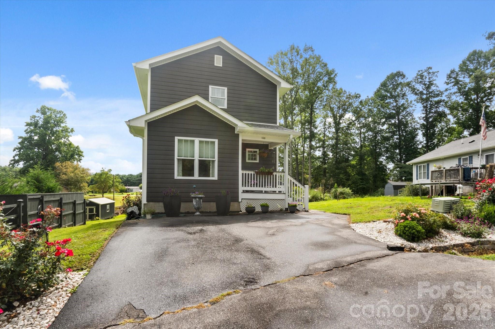 100 Victoria Springs Drive Property Photo 24