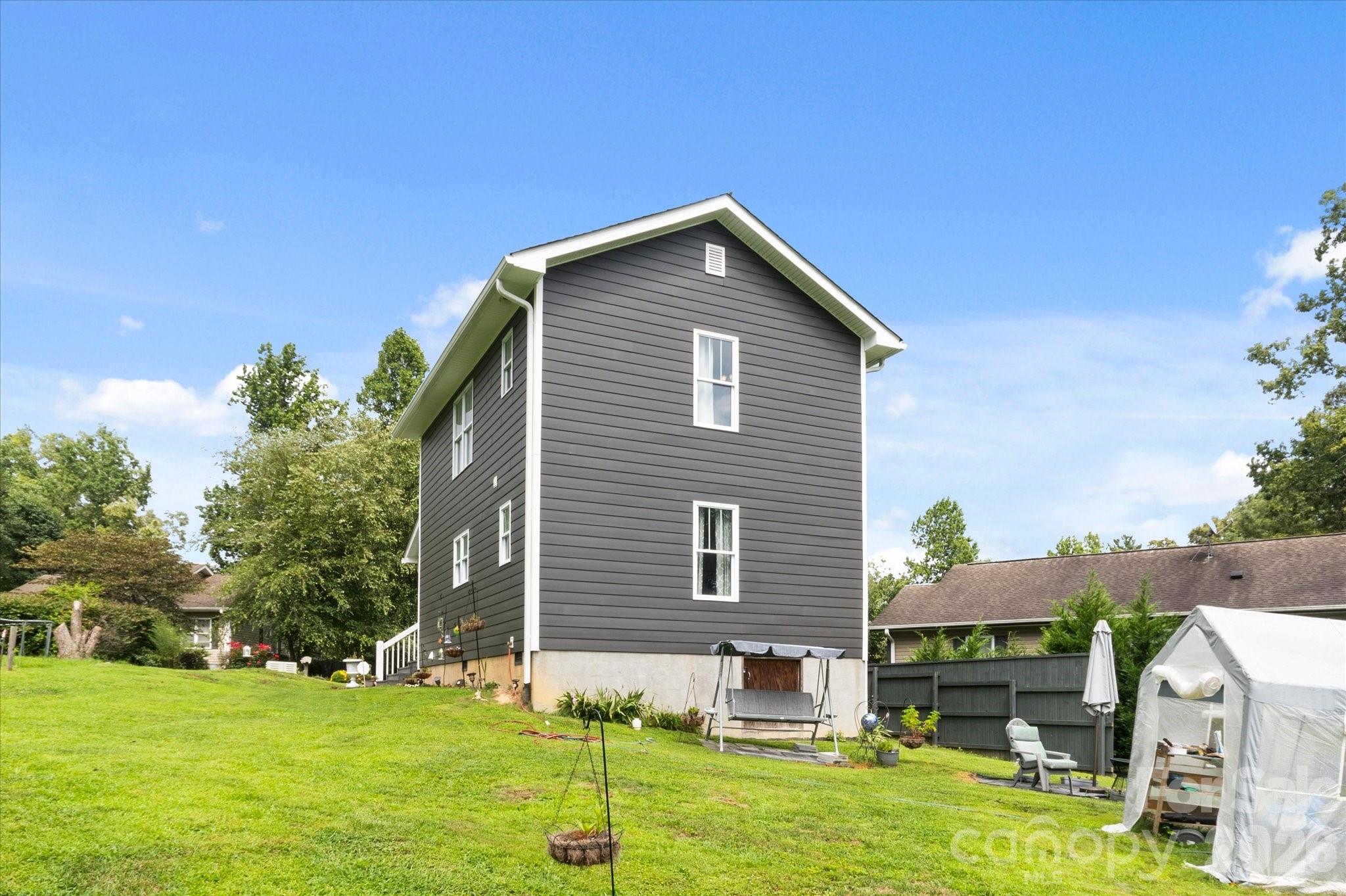 100 Victoria Springs Drive Property Photo 27