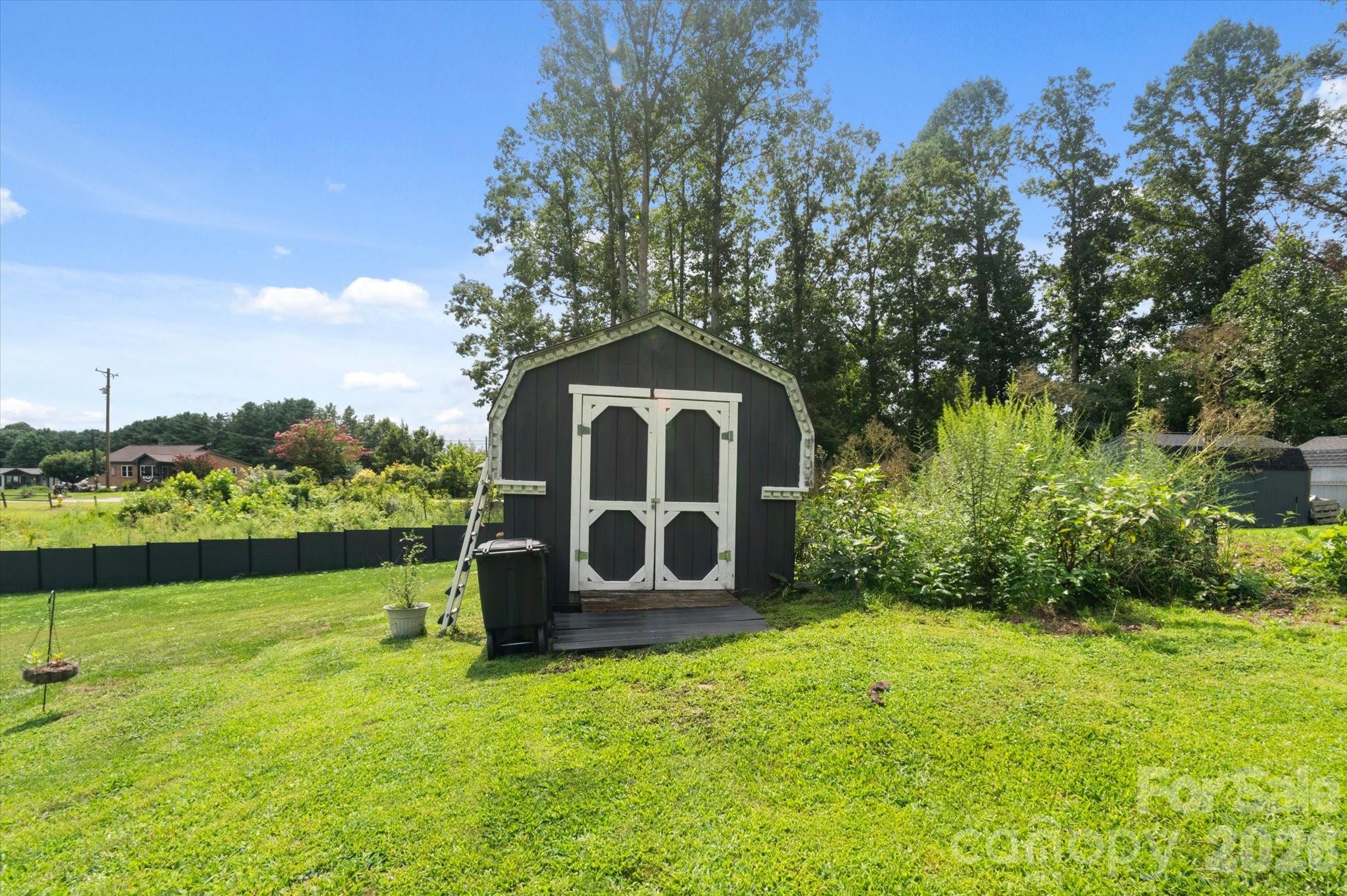100 Victoria Springs Drive Property Photo 28
