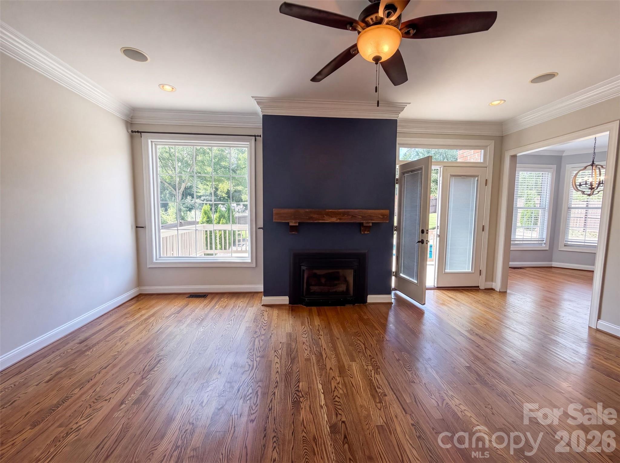 114 Stirling Heights Lane Property Photo 3