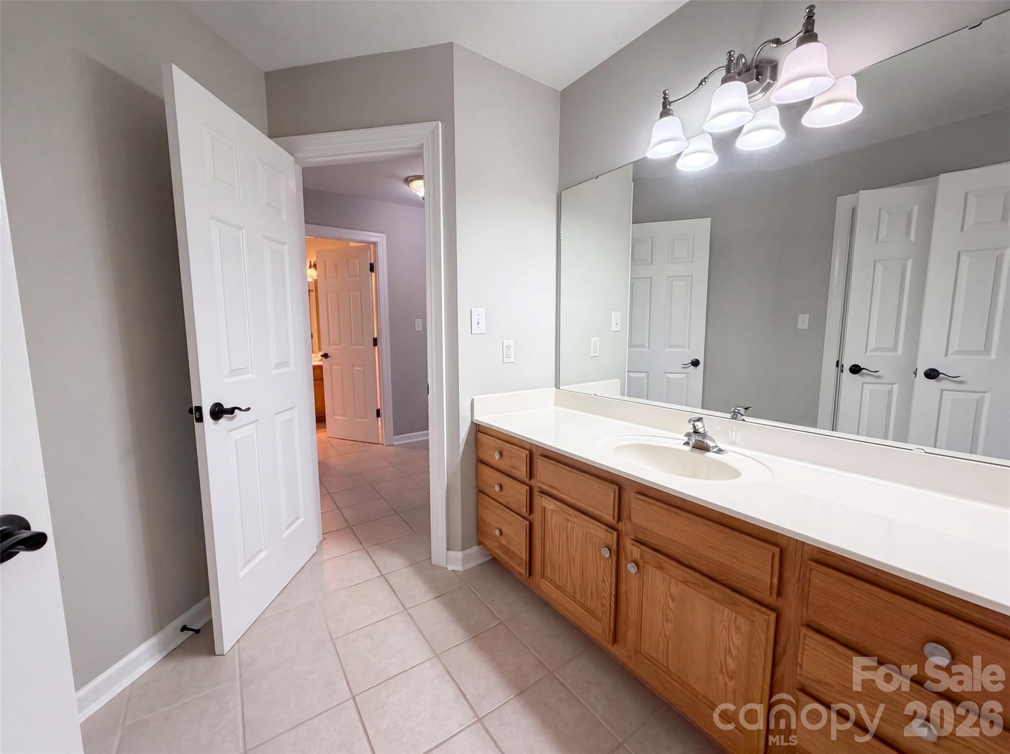 114 Stirling Heights Lane Property Photo 10