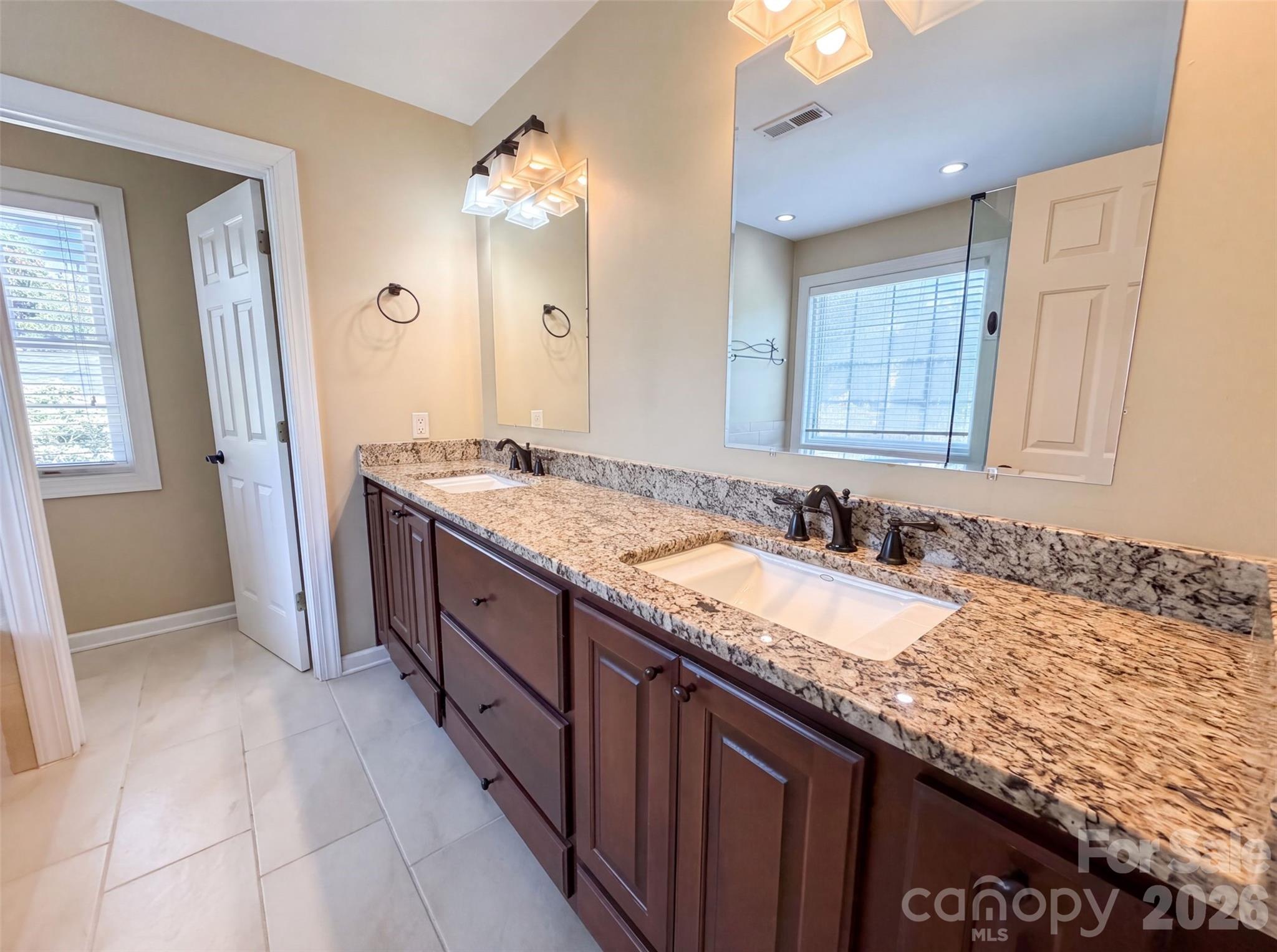 114 Stirling Heights Lane Property Photo 15
