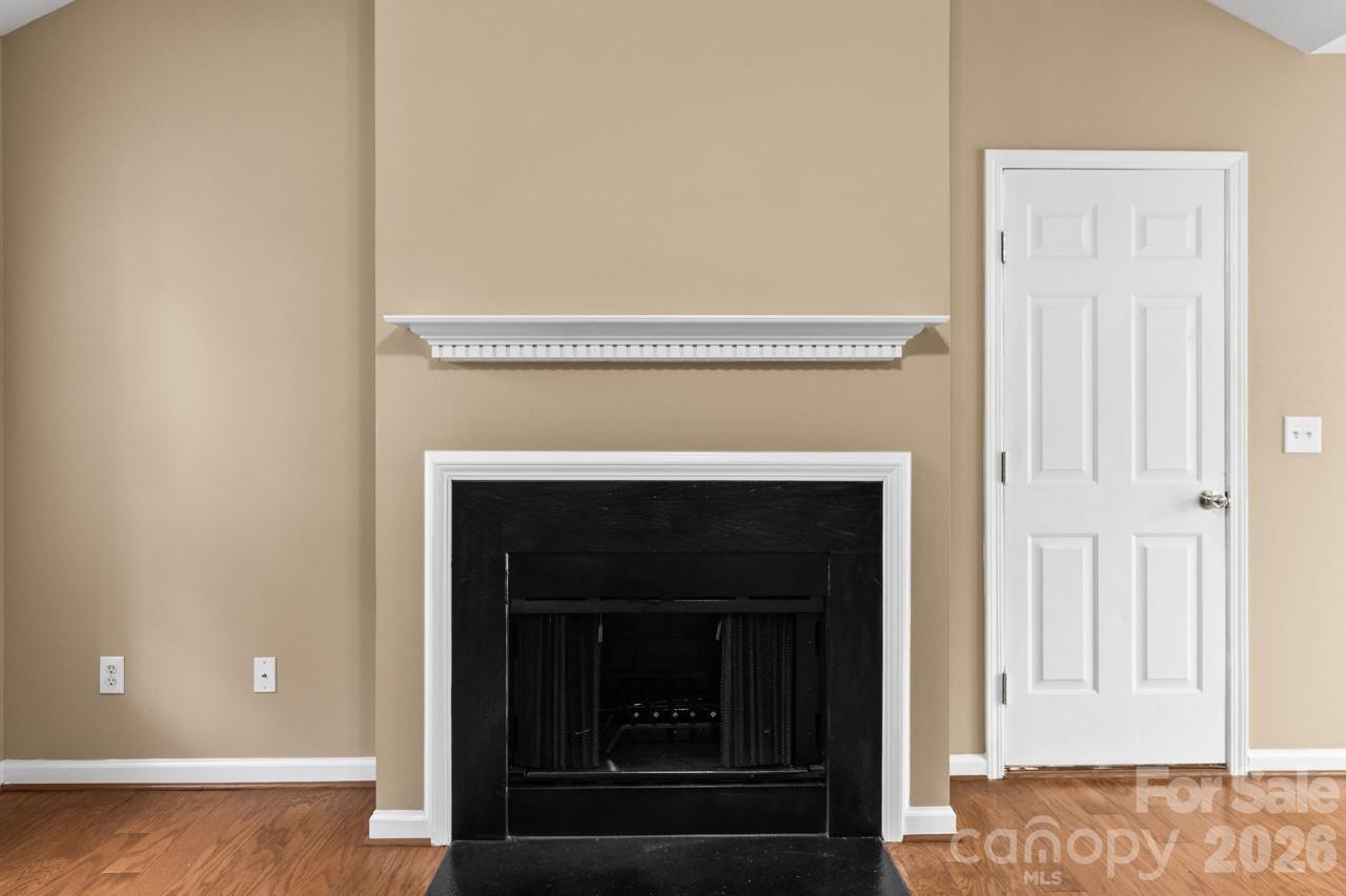 384 Cedarcroft Drive 100 Property Photo 6