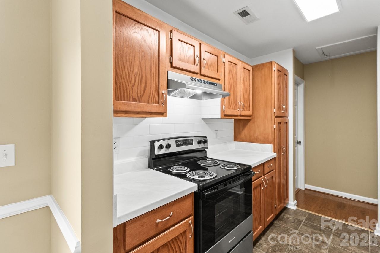 384 Cedarcroft Drive 100 Property Photo 12