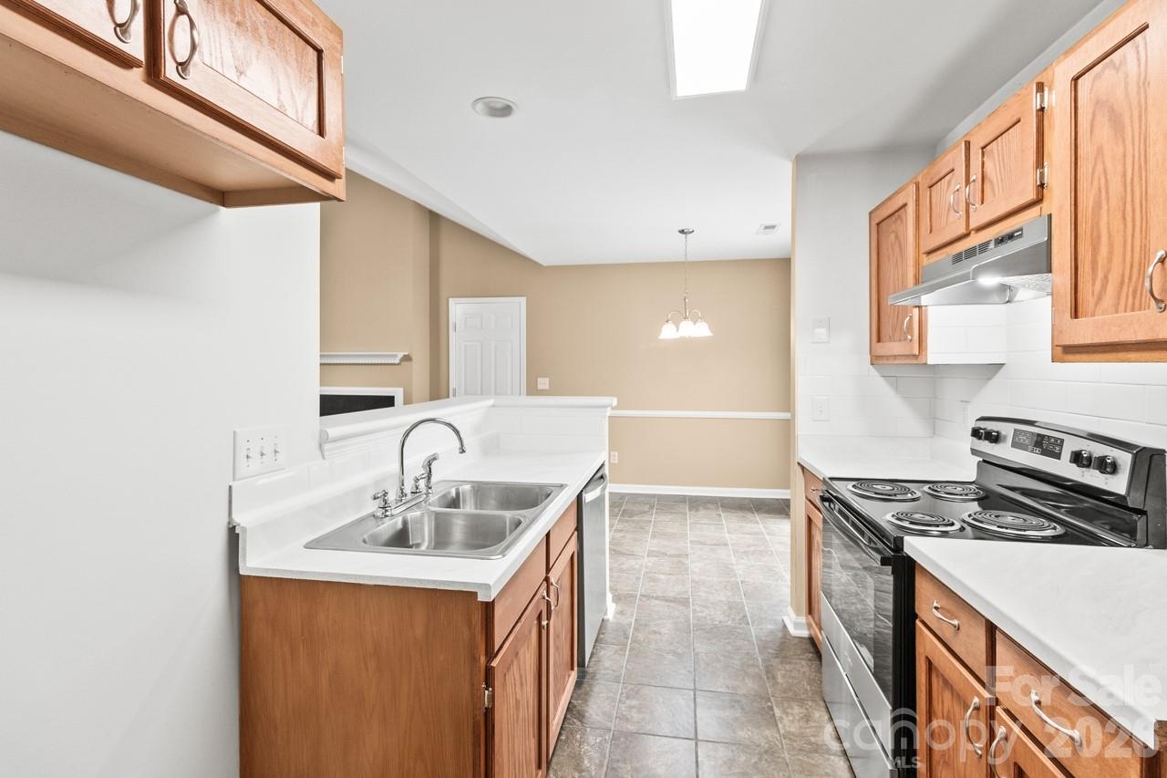 384 Cedarcroft Drive 100 Property Photo 14
