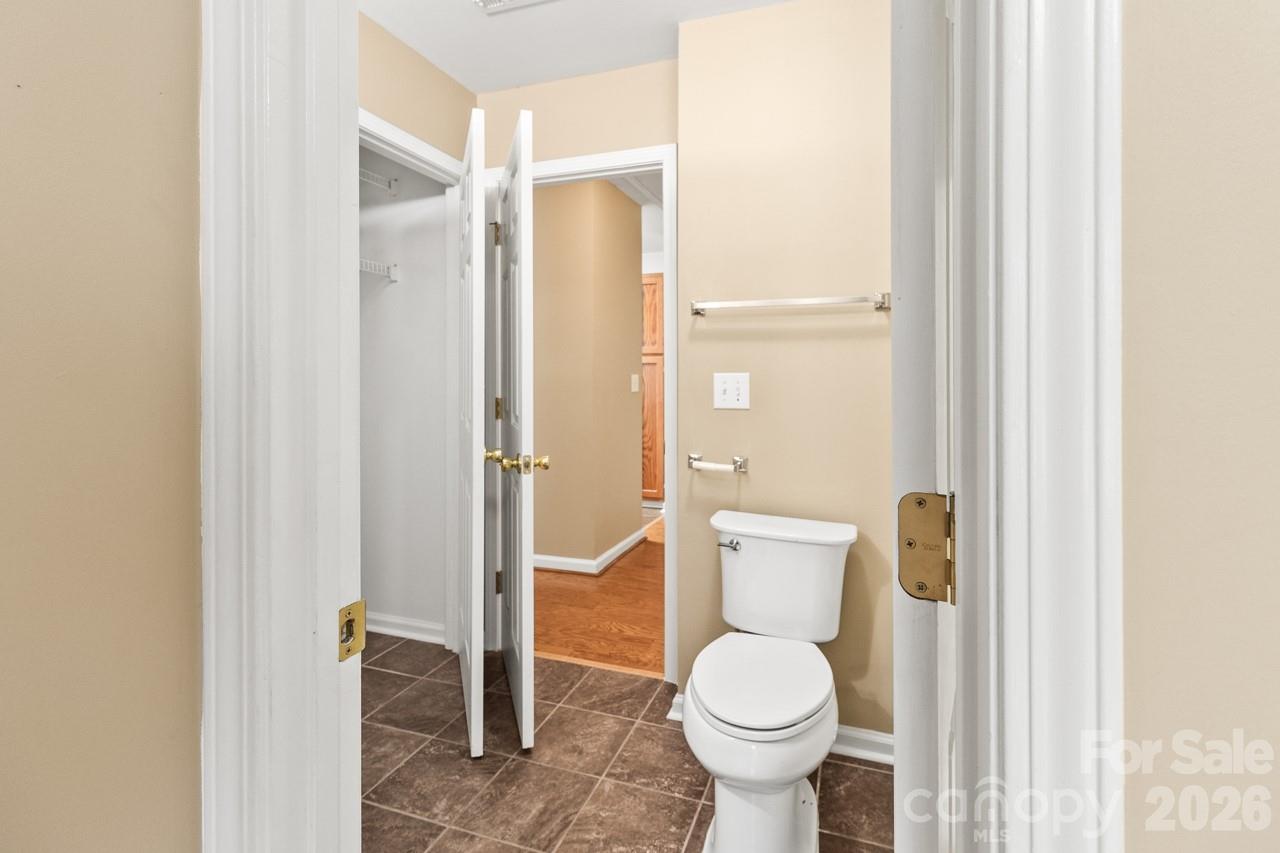 384 Cedarcroft Drive 100 Property Photo 21