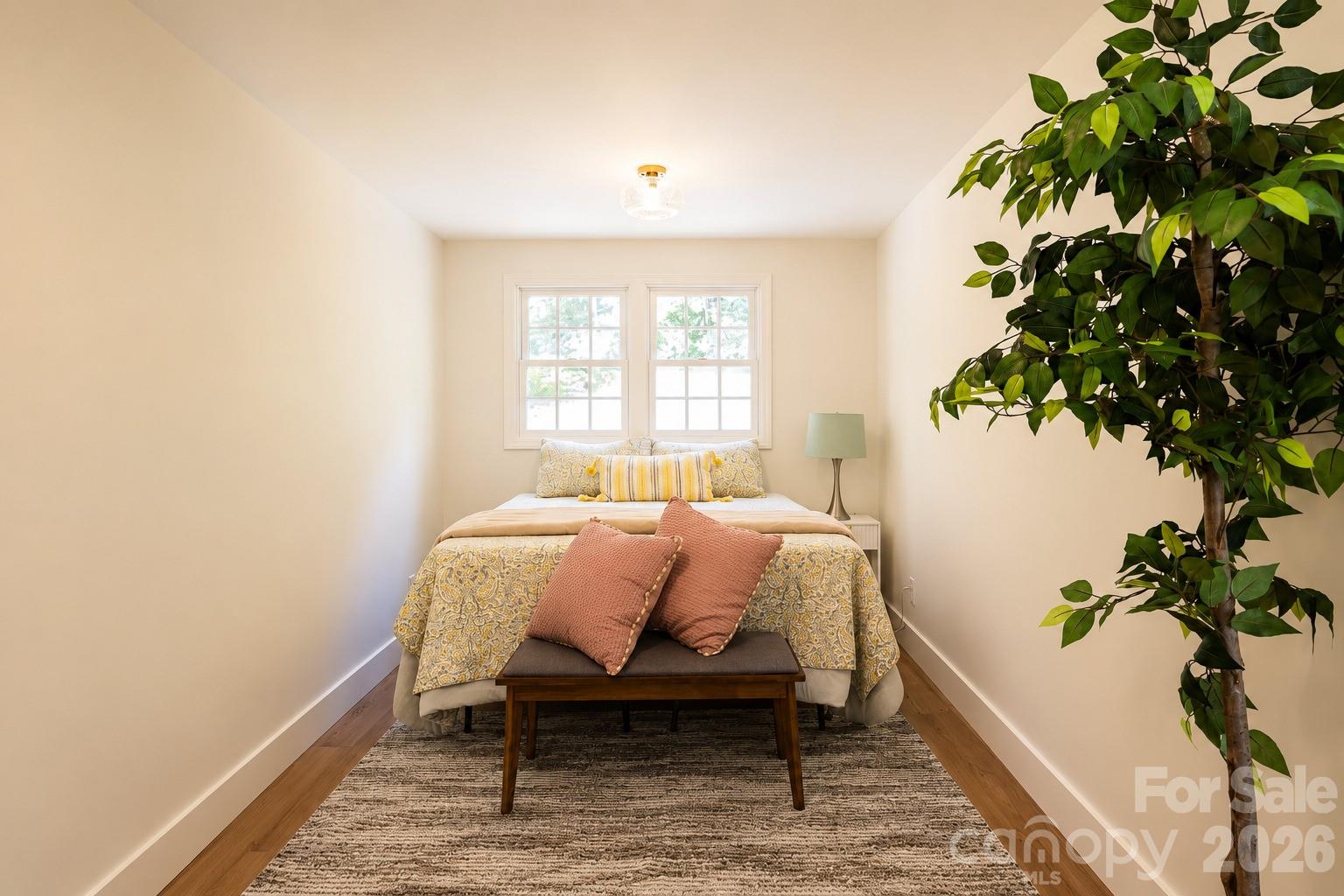 811 Markham Road Property Photo 10
